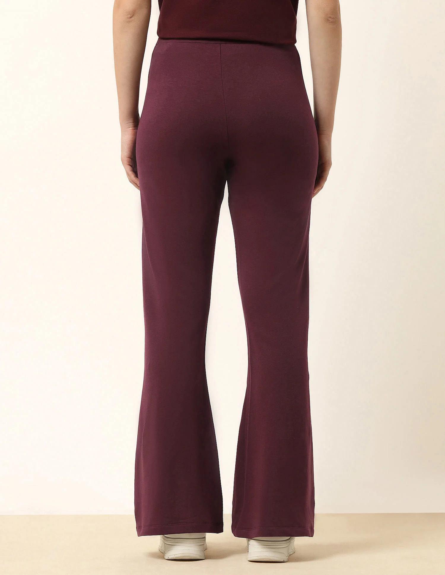 The Everyday Yoga High-Rise Flared Stretch Pants - Image 5