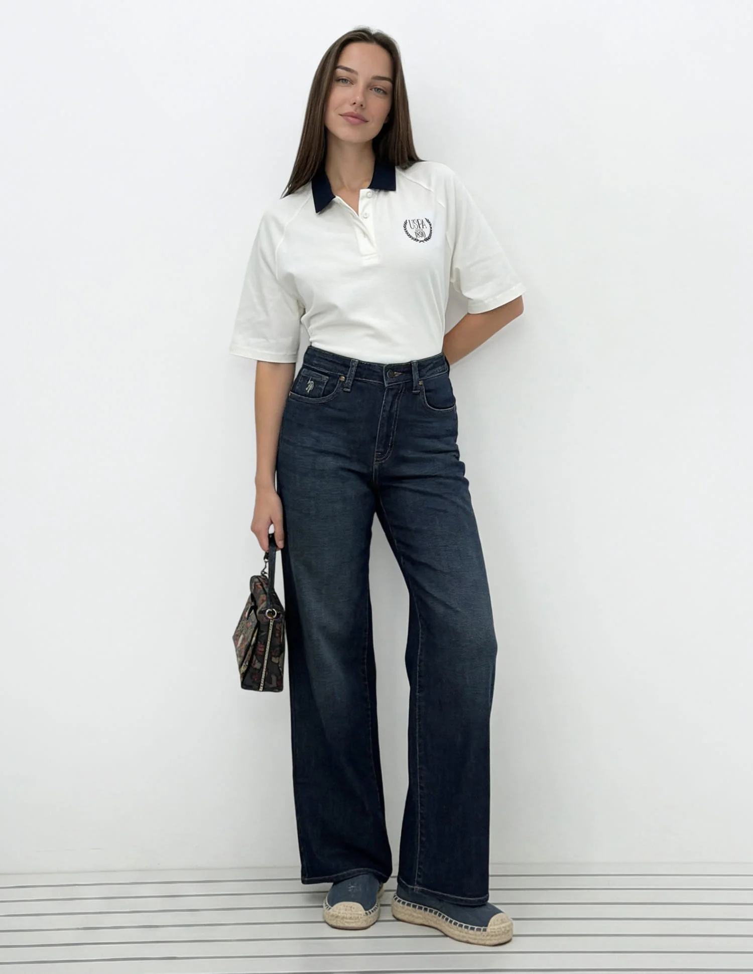 High Rise Straight Fit Jeans