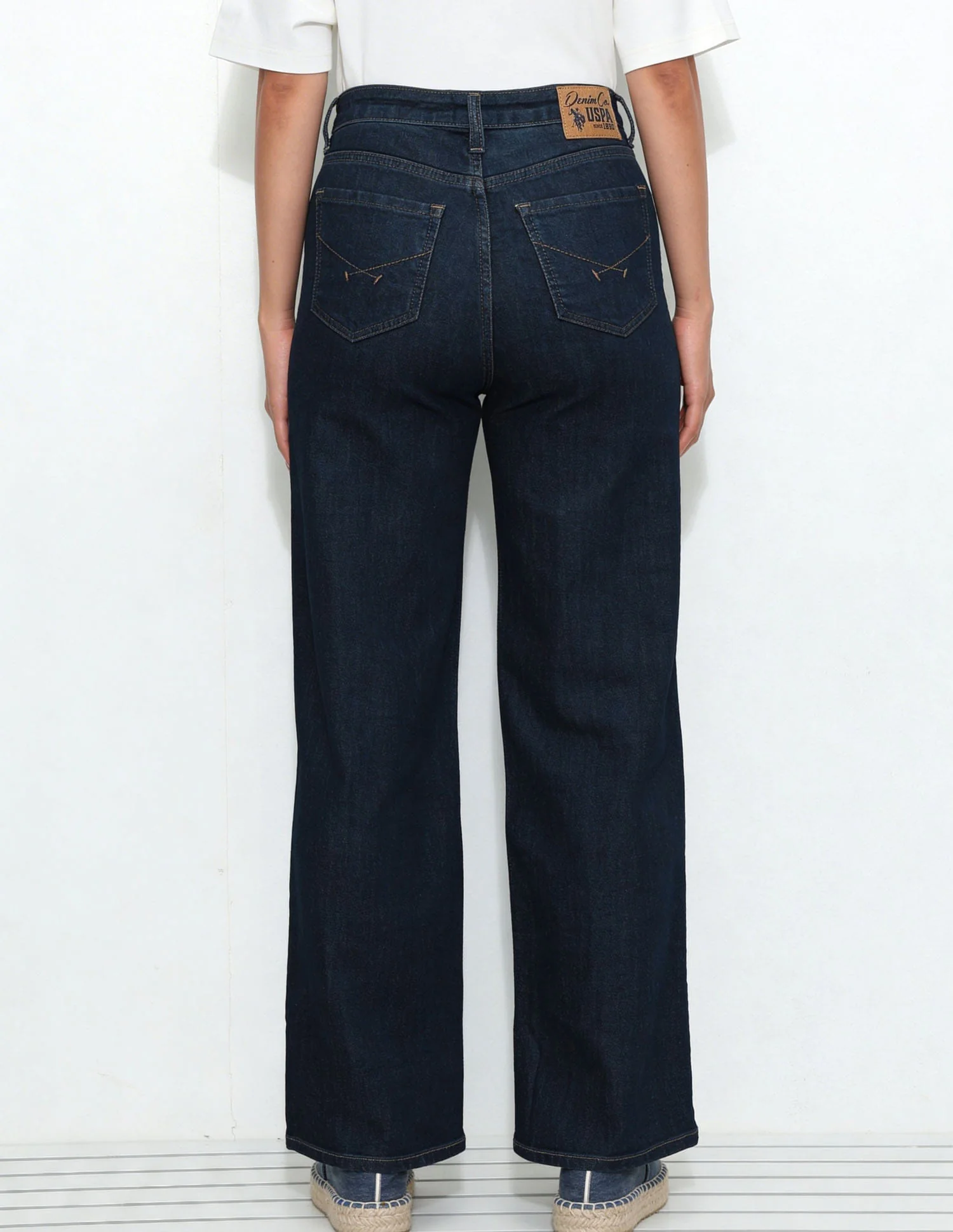 High Rise Straight Fit Jeans - Image 5