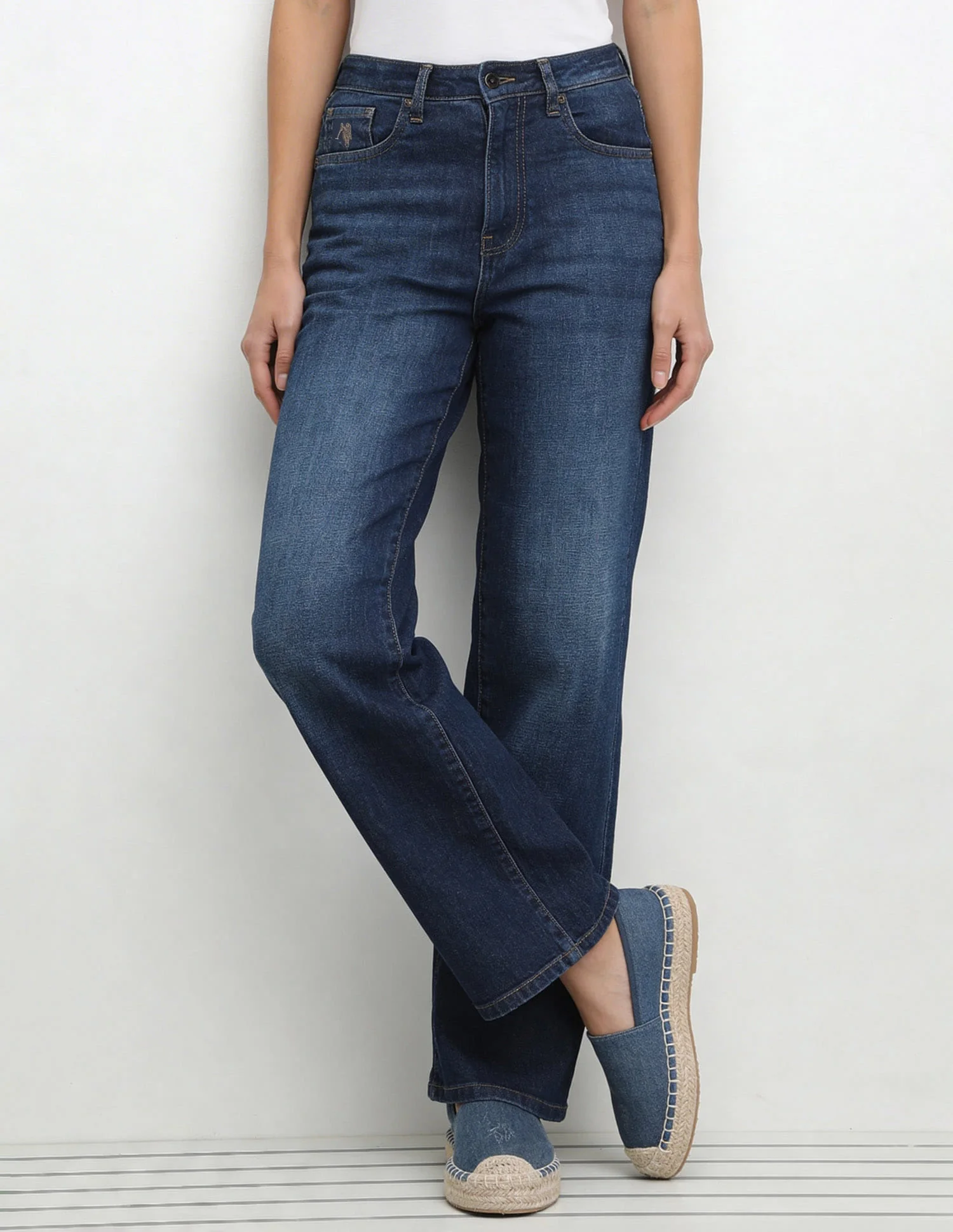 High Rise Straight Fit Jeans - Image 3