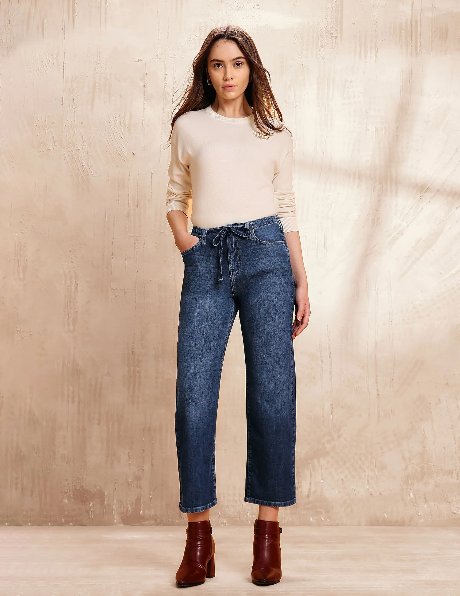 High Rise Straight Fit Jeans - Image 3