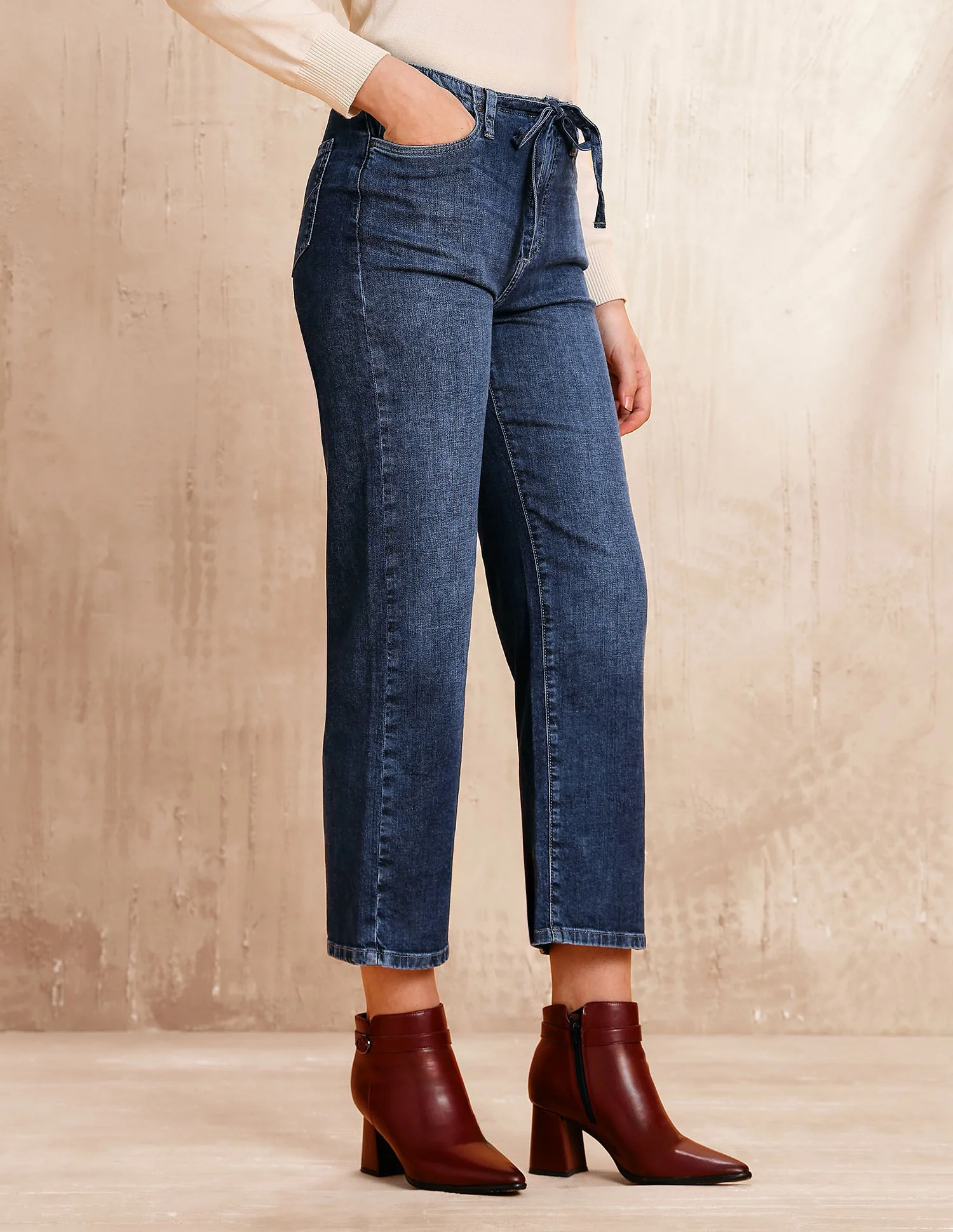 High Rise Straight Fit Jeans - Image 4