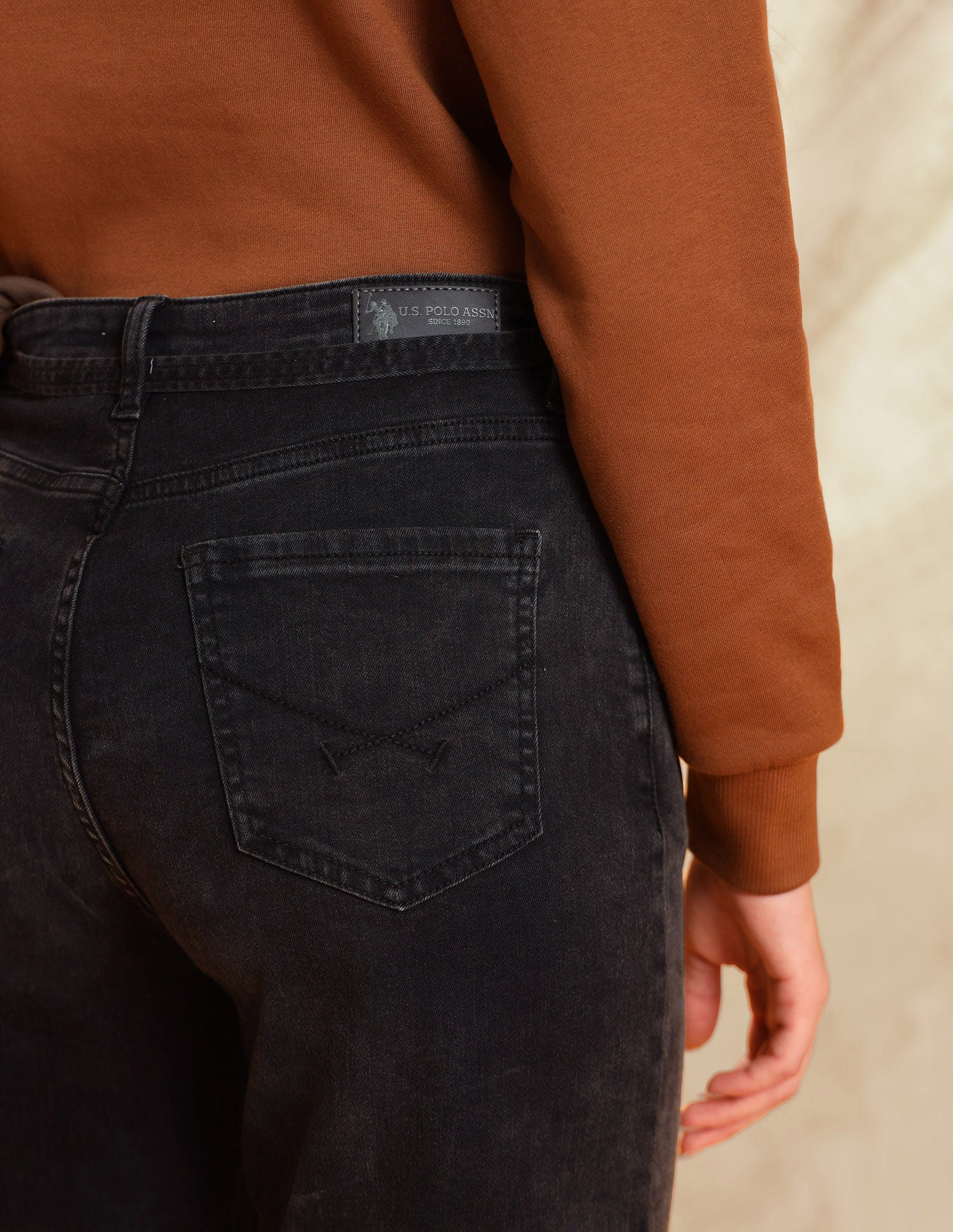 High Rise Straight Fit - Image 9