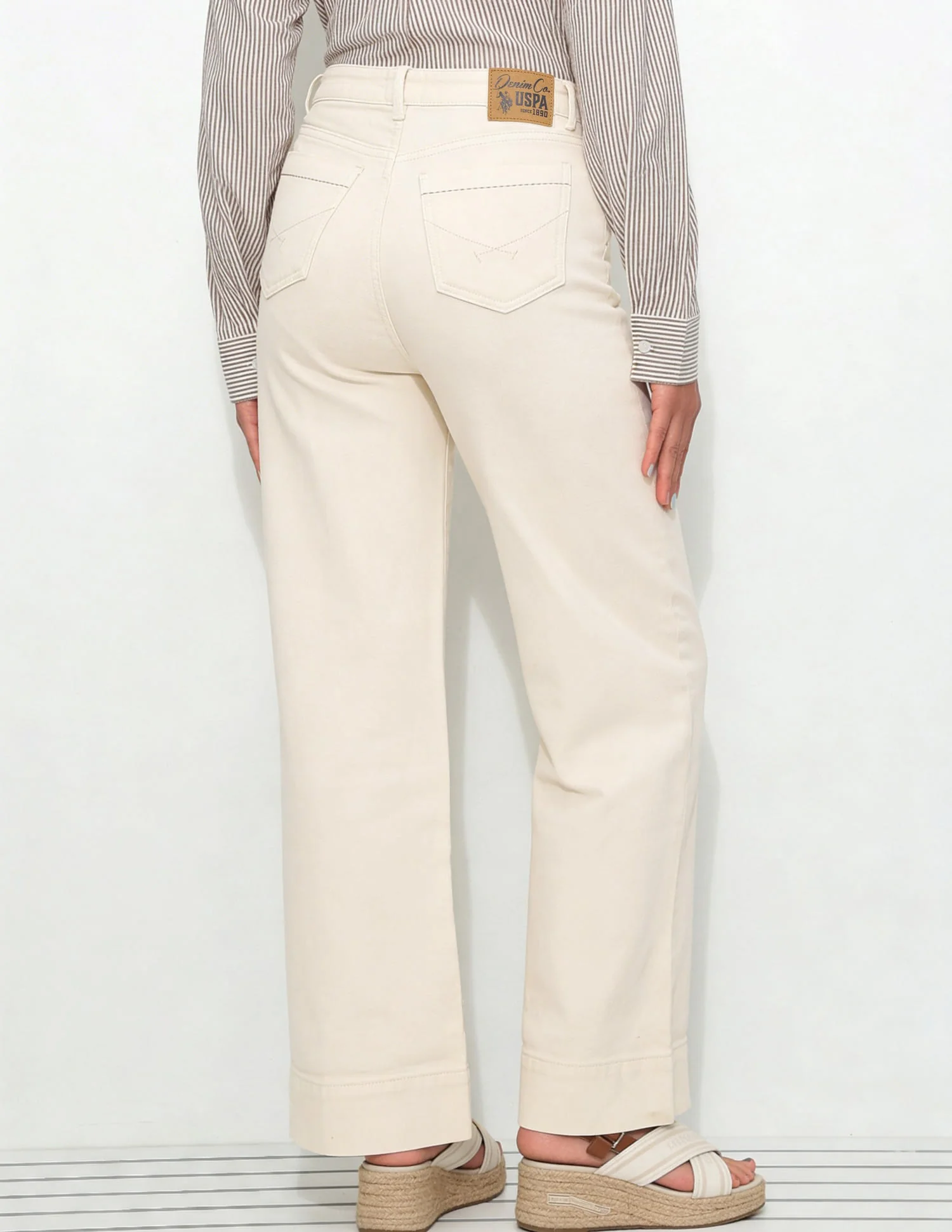 High Rise Wide Leg Fit Jeans - Image 5