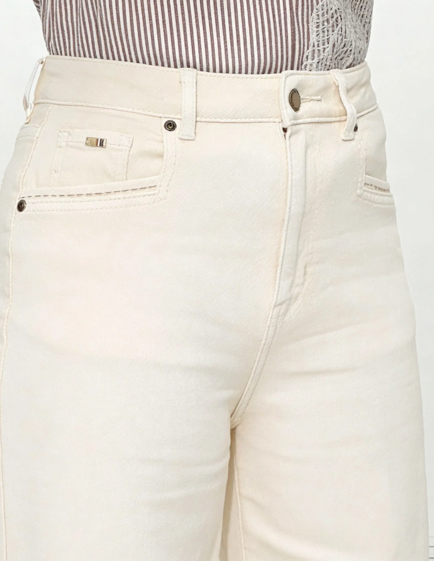 High Rise Wide Leg Fit Jeans - Image 6