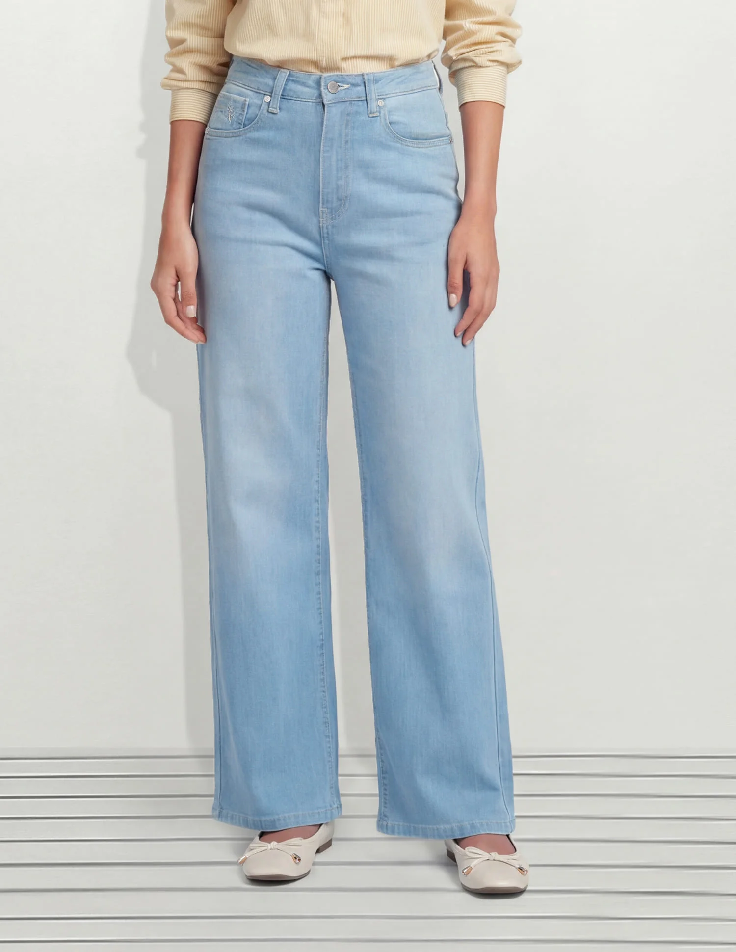 High Rise Wide Leg Fit Jeans - Image 5