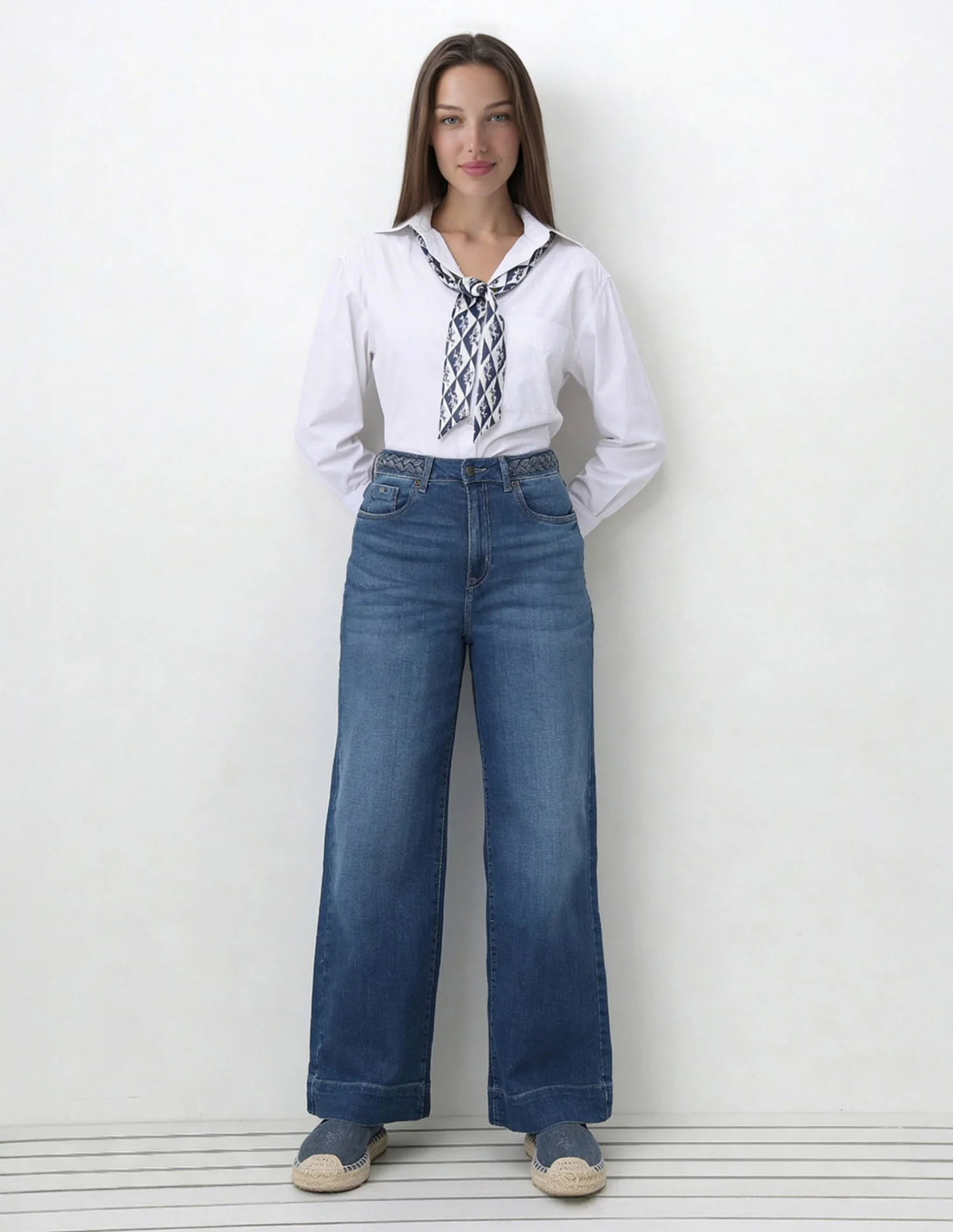 High Rise Wide Leg Fit Jeans