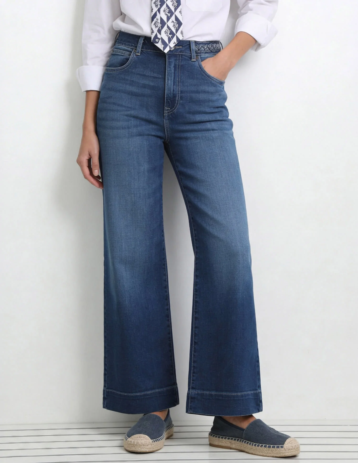 High Rise Wide Leg Fit Jeans - Image 3