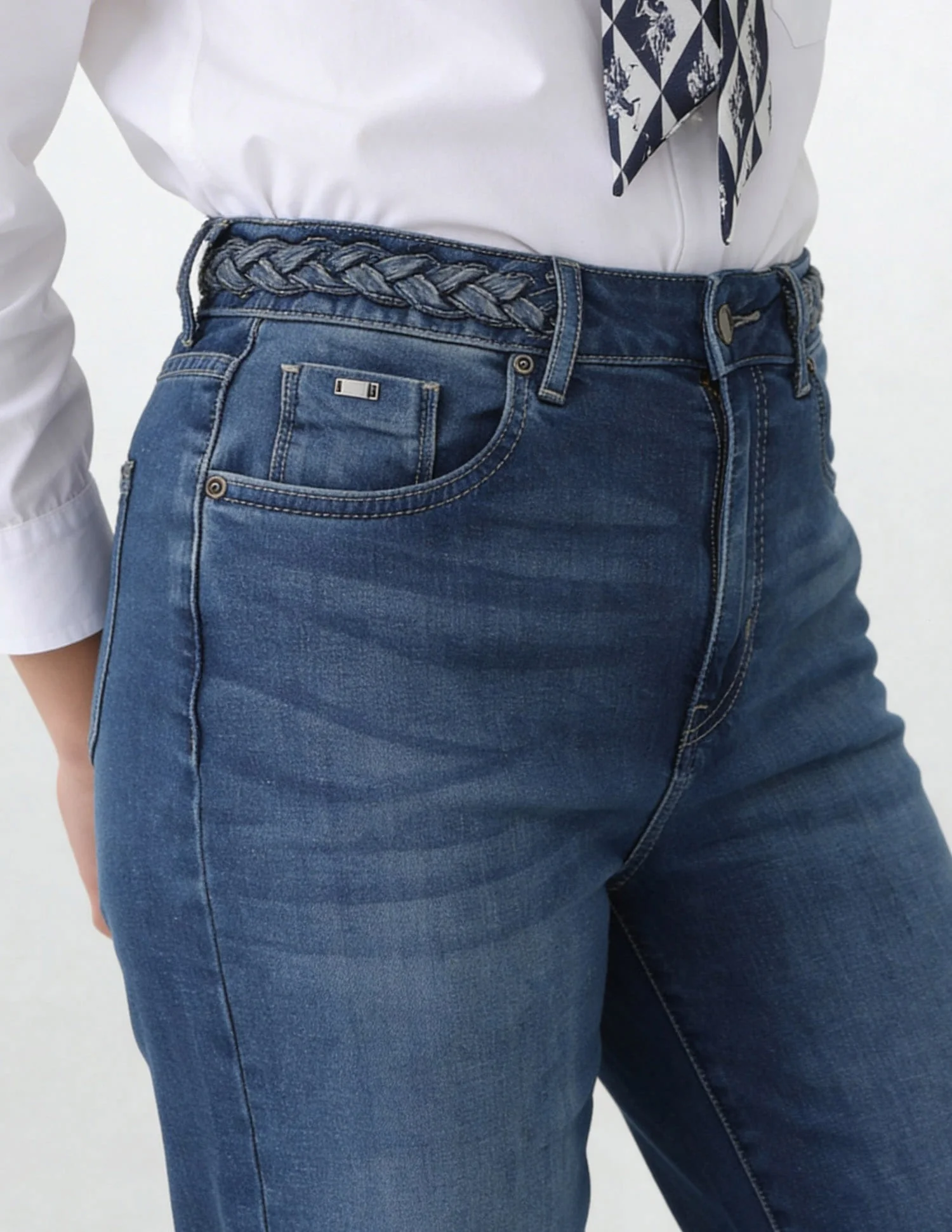High Rise Wide Leg Fit Jeans - Image 5