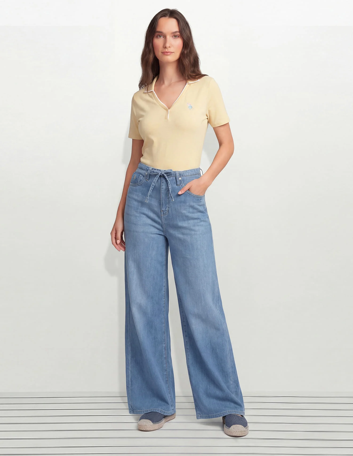 High Rise Wide Leg Fit Jeans