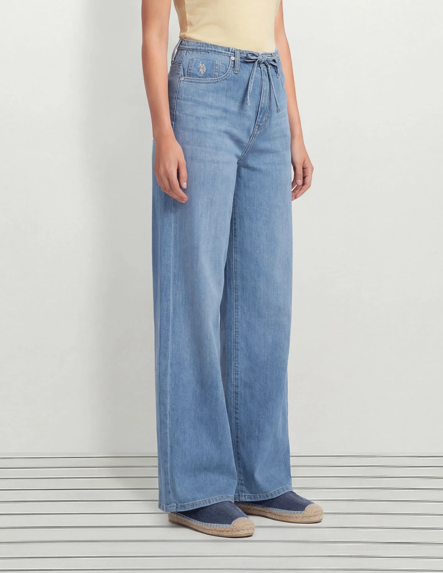 High Rise Wide Leg Fit Jeans - Image 3