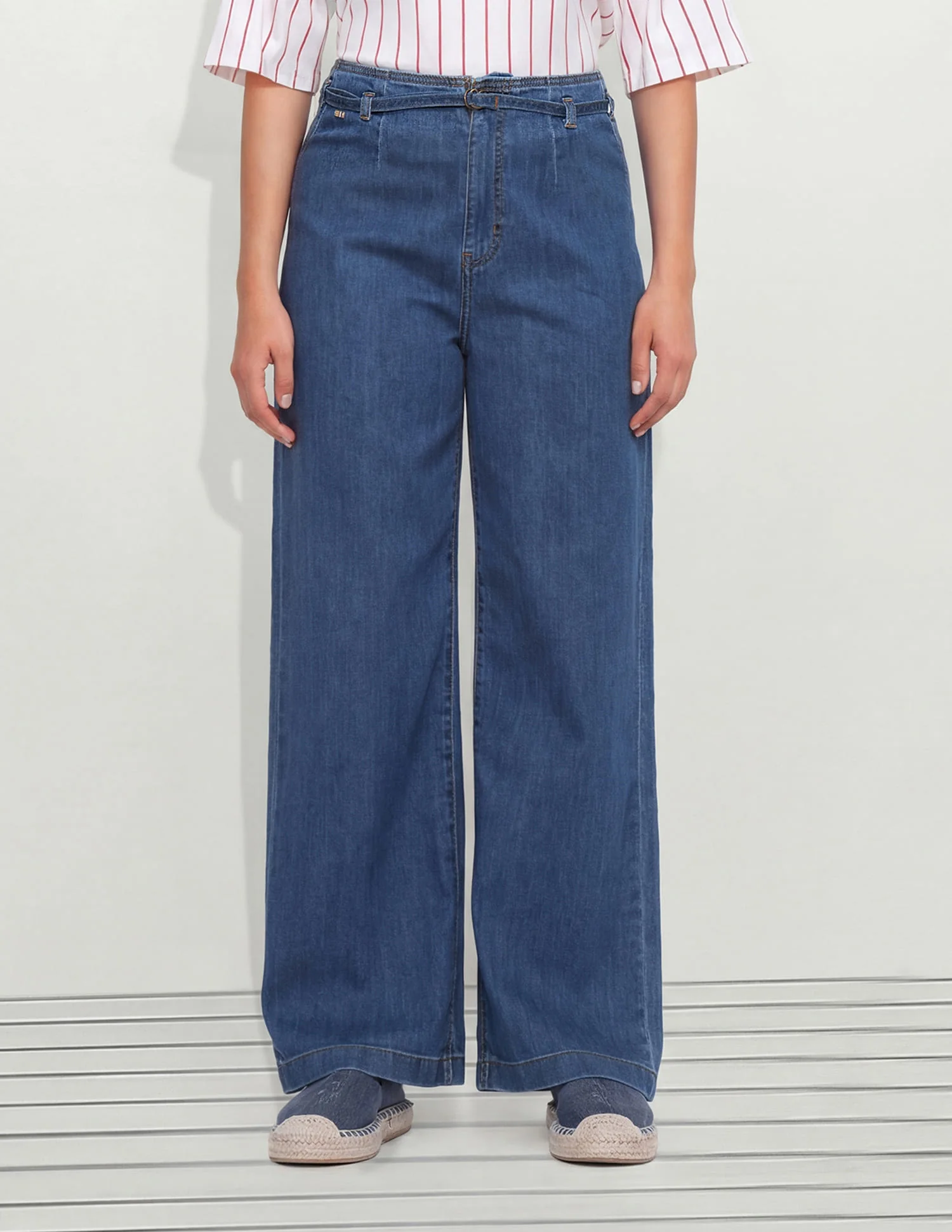 High Rise Wide Leg Fit Jeans - Image 5