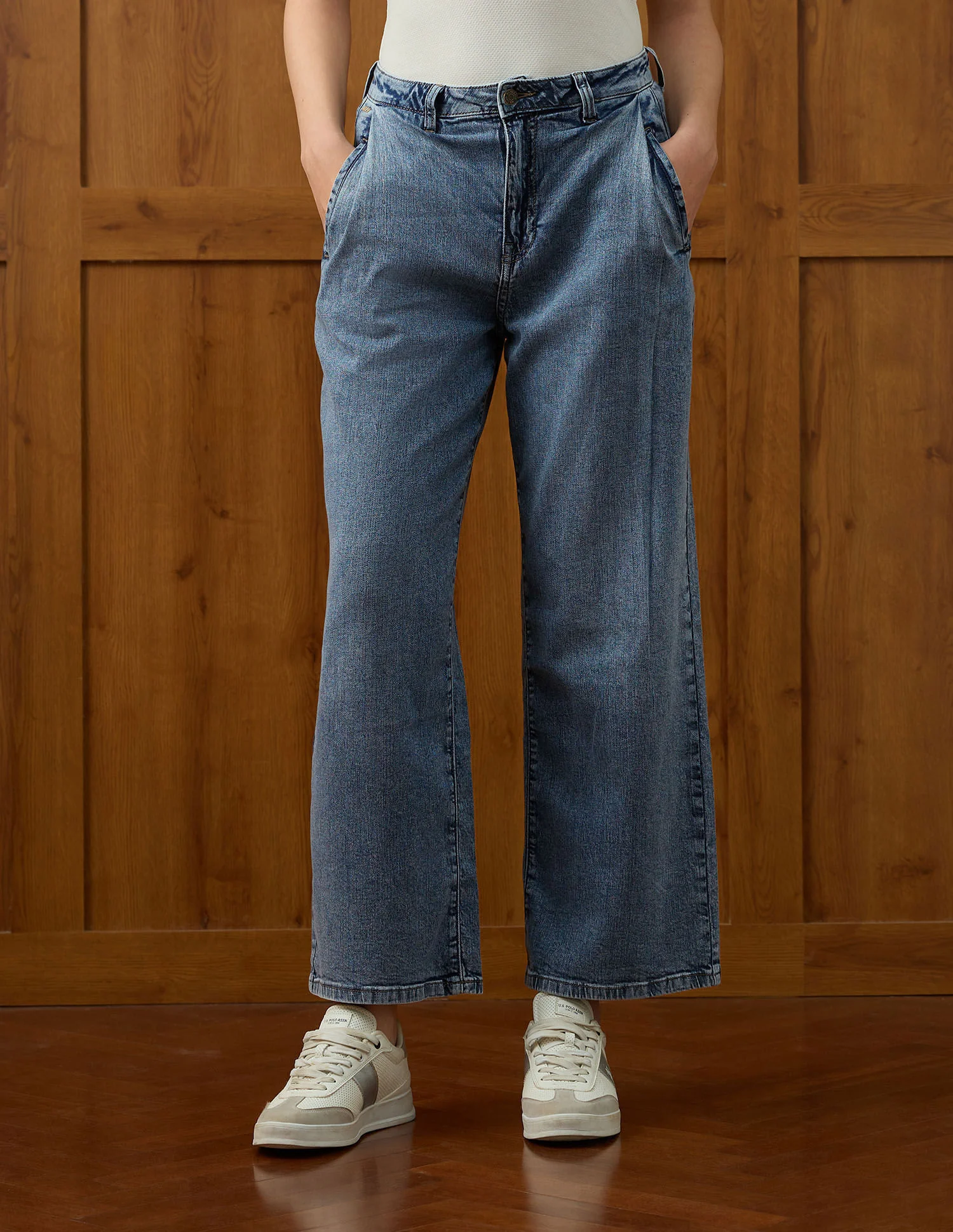High-Rise Wide Leg Fit Jeans - Image 6