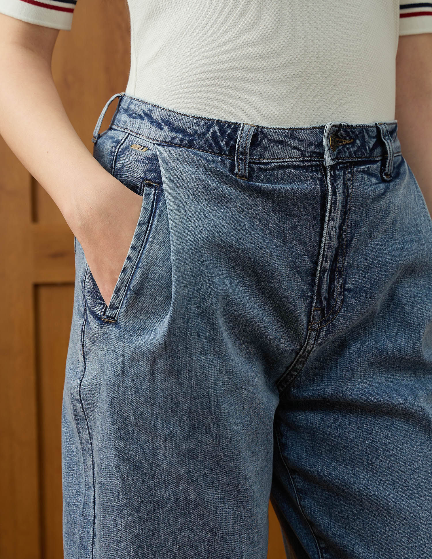 High-Rise Wide Leg Fit Jeans - Image 7
