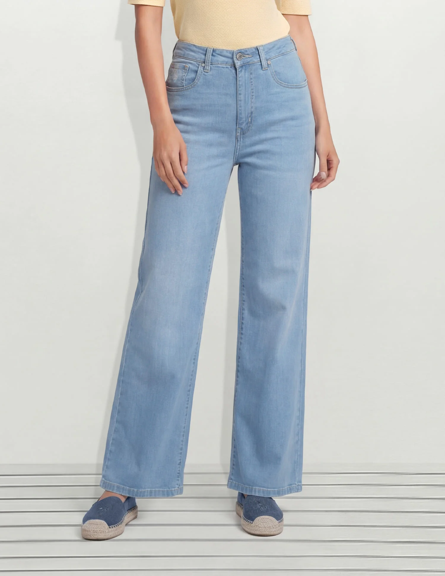 High Rise Wide Leg Fit Jeans - Image 5