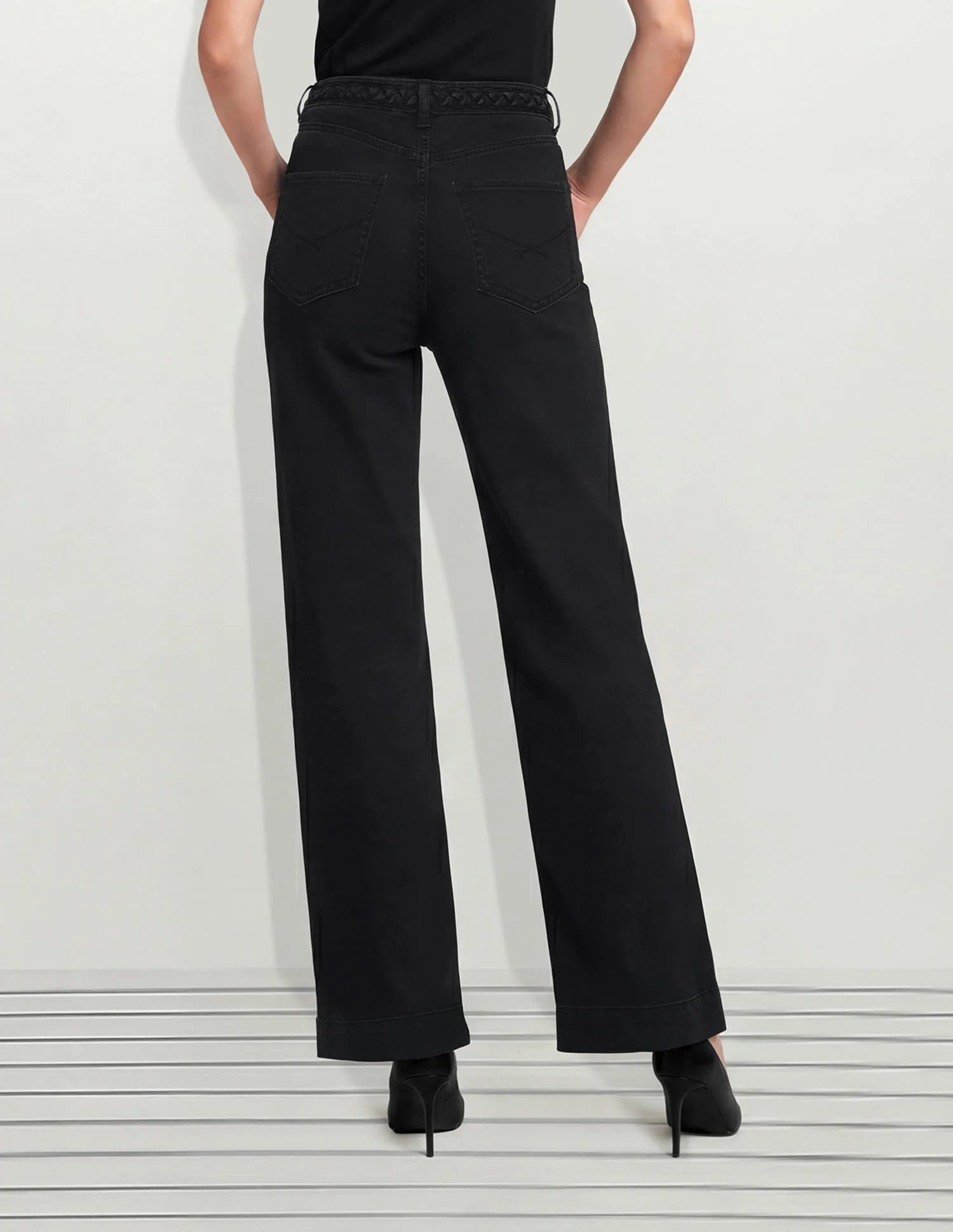 High Rise Wide Leg Fit Jeans - Image 4