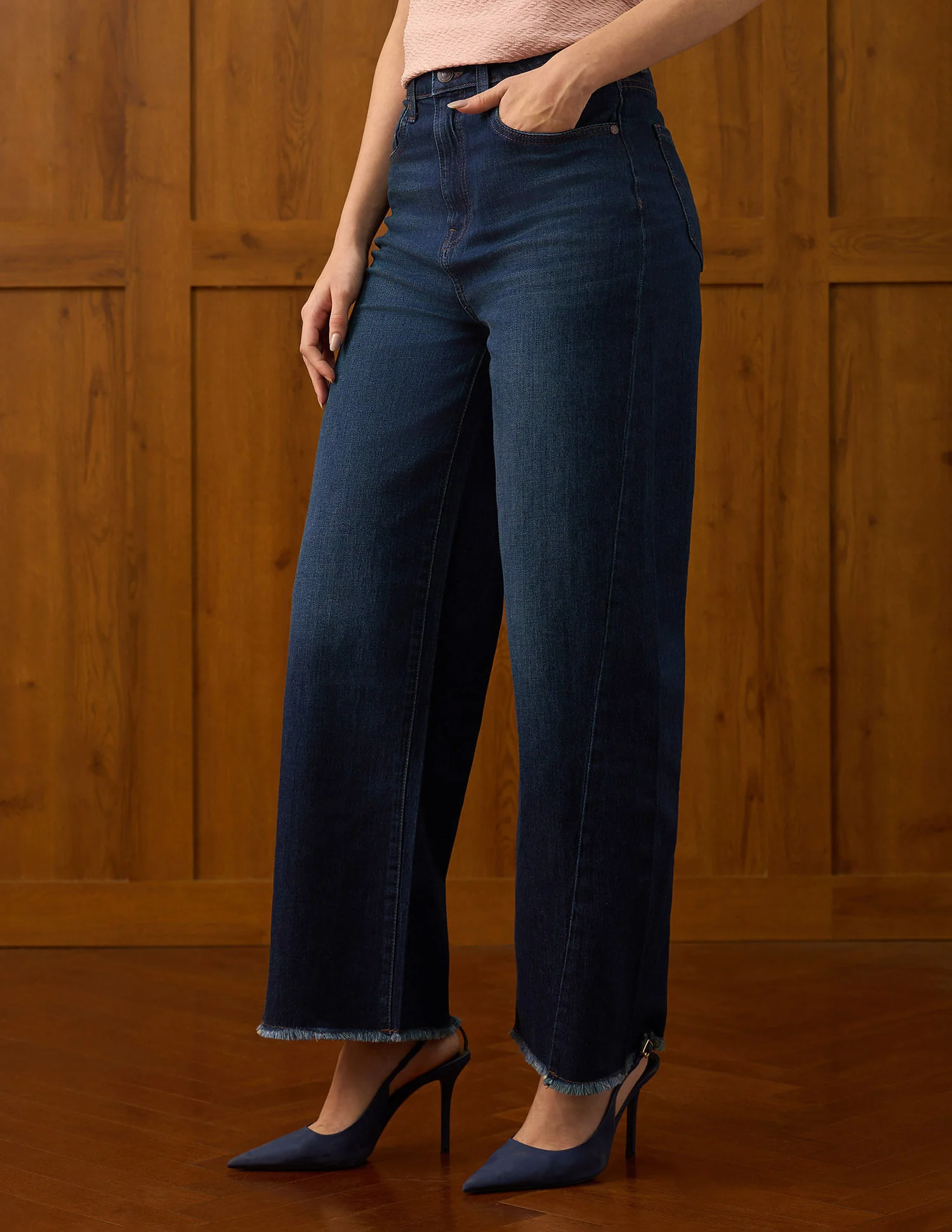 High Rise Wide Leg Fit - Image 4