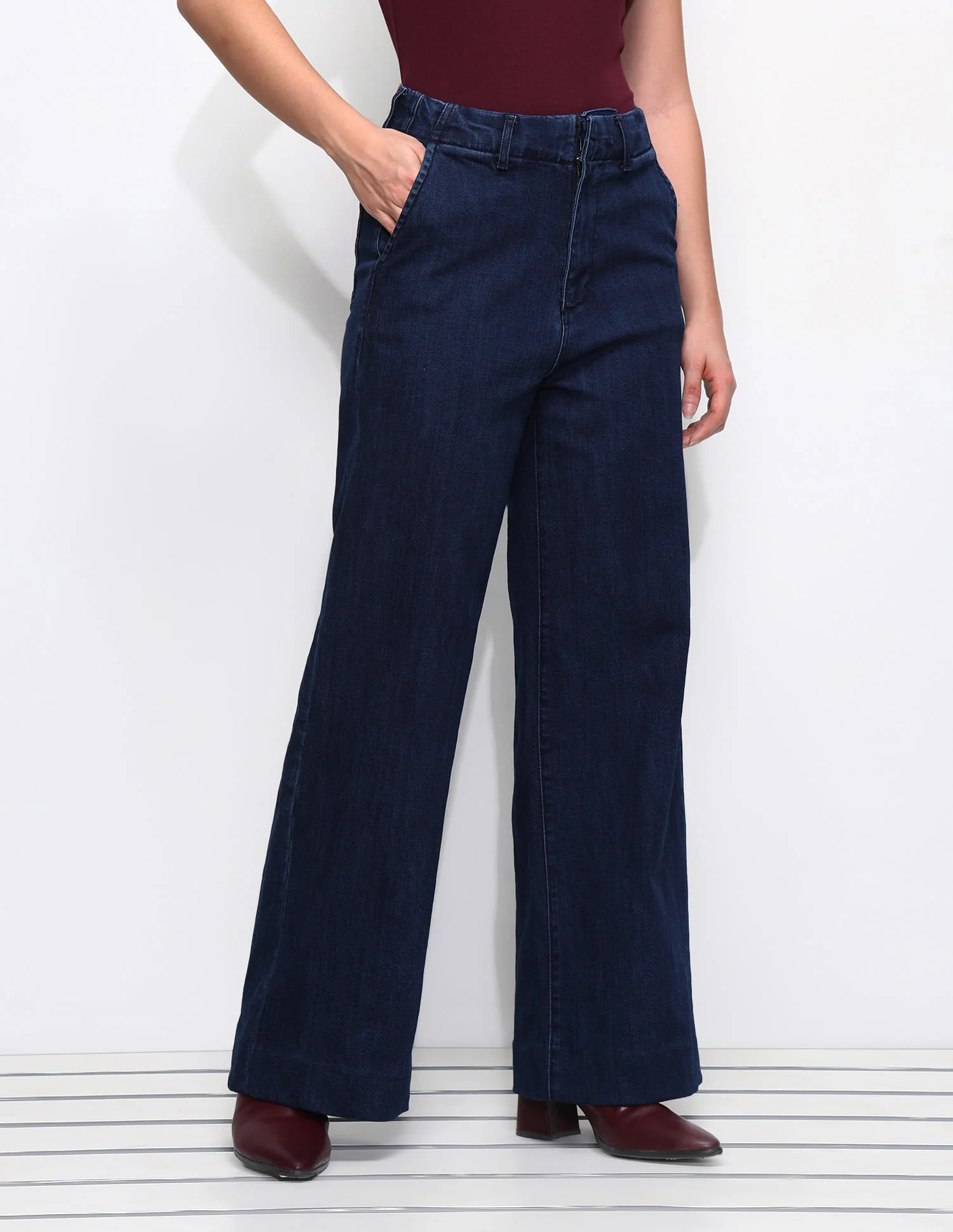 High Rise Wideleg Jeans - Image 4