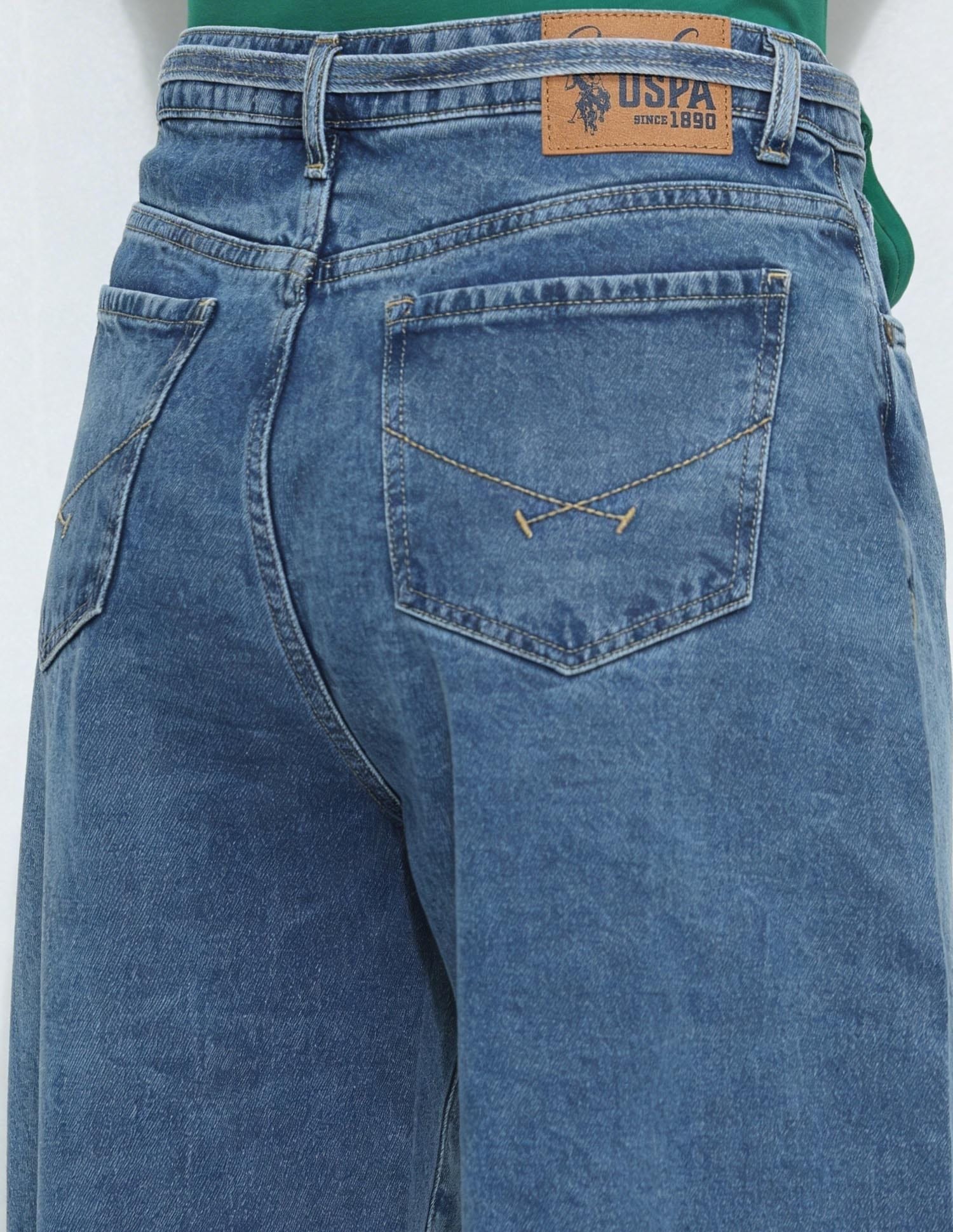 Mid Rise Barrel Fit Jeans - Image 7