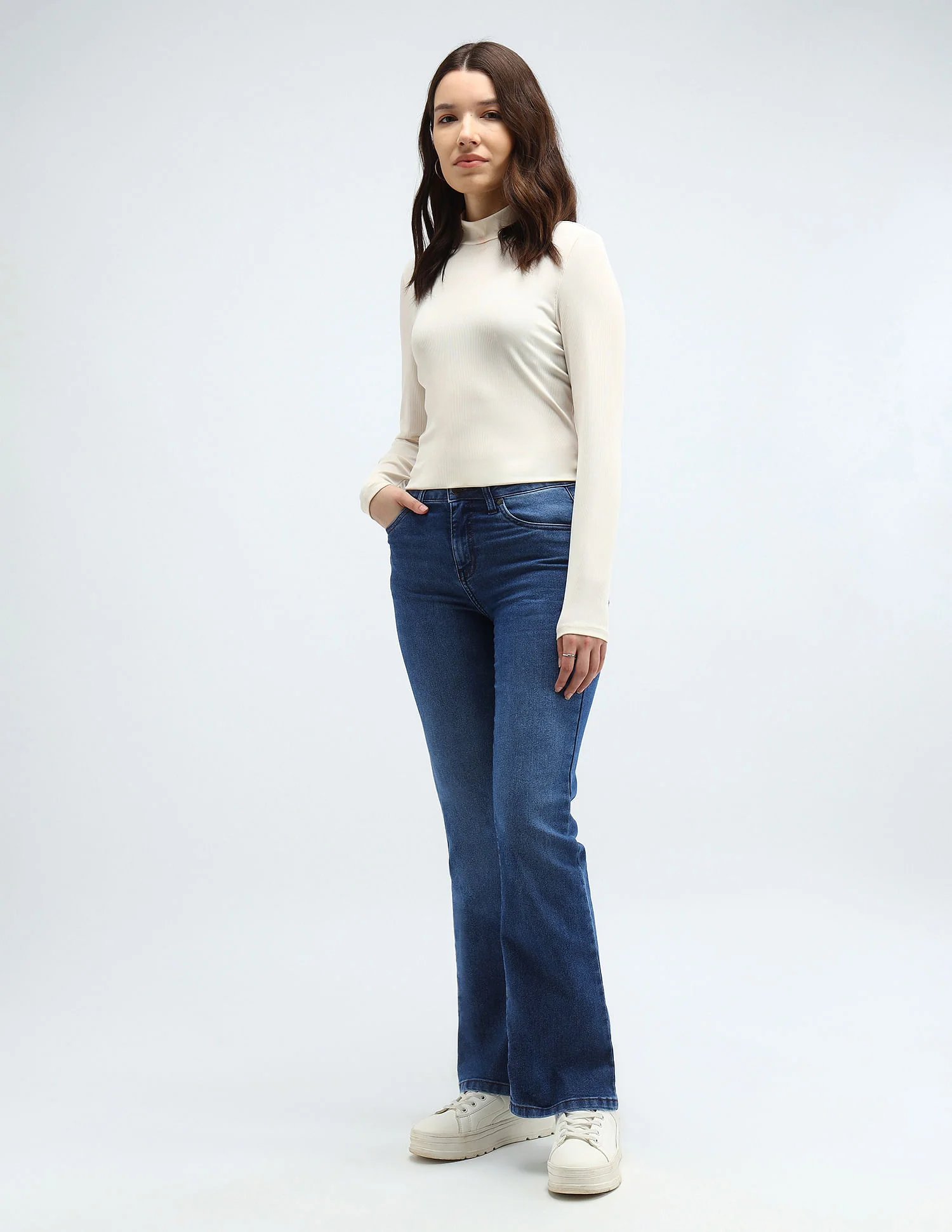 Mid Rise Bootcut Stretchable Jeans - Image 3