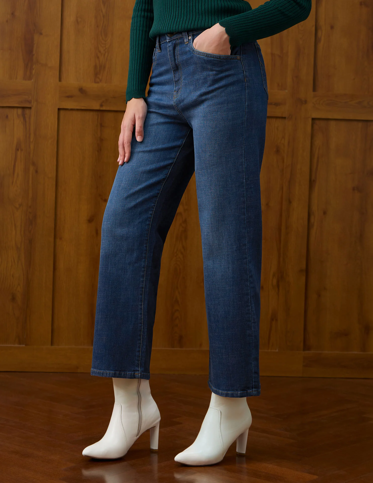 High Rise Wide Leg Fit Jeans - Image 4
