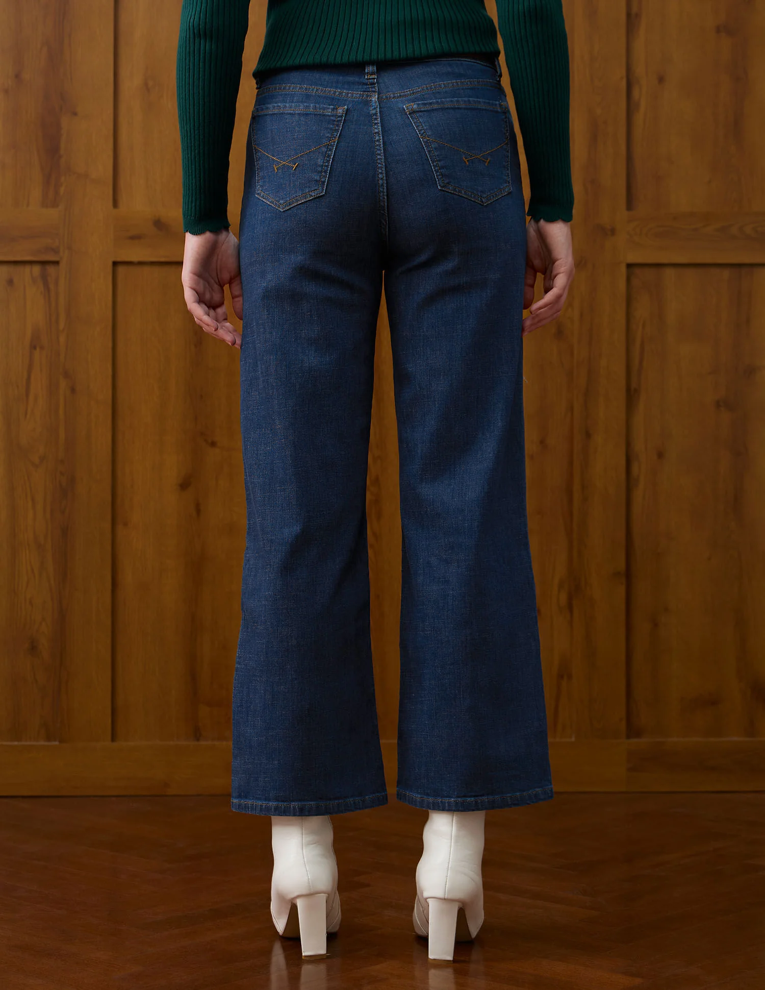 High Rise Wide Leg Fit Jeans - Image 5