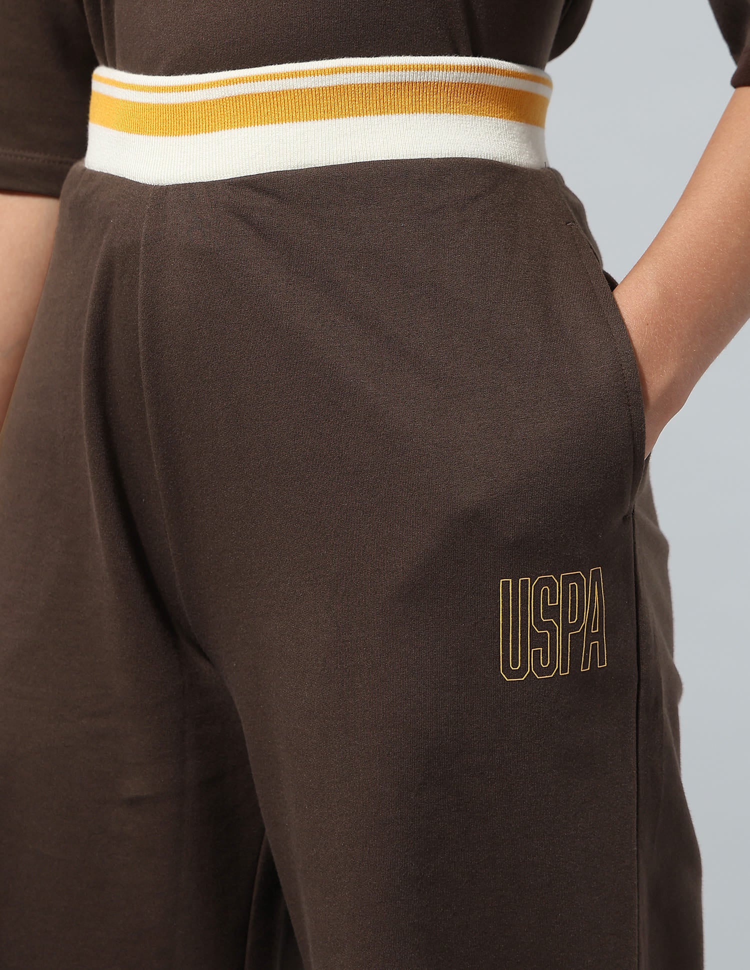 Polo Collar T-Shirt With Wide Leg Pants - Image 8
