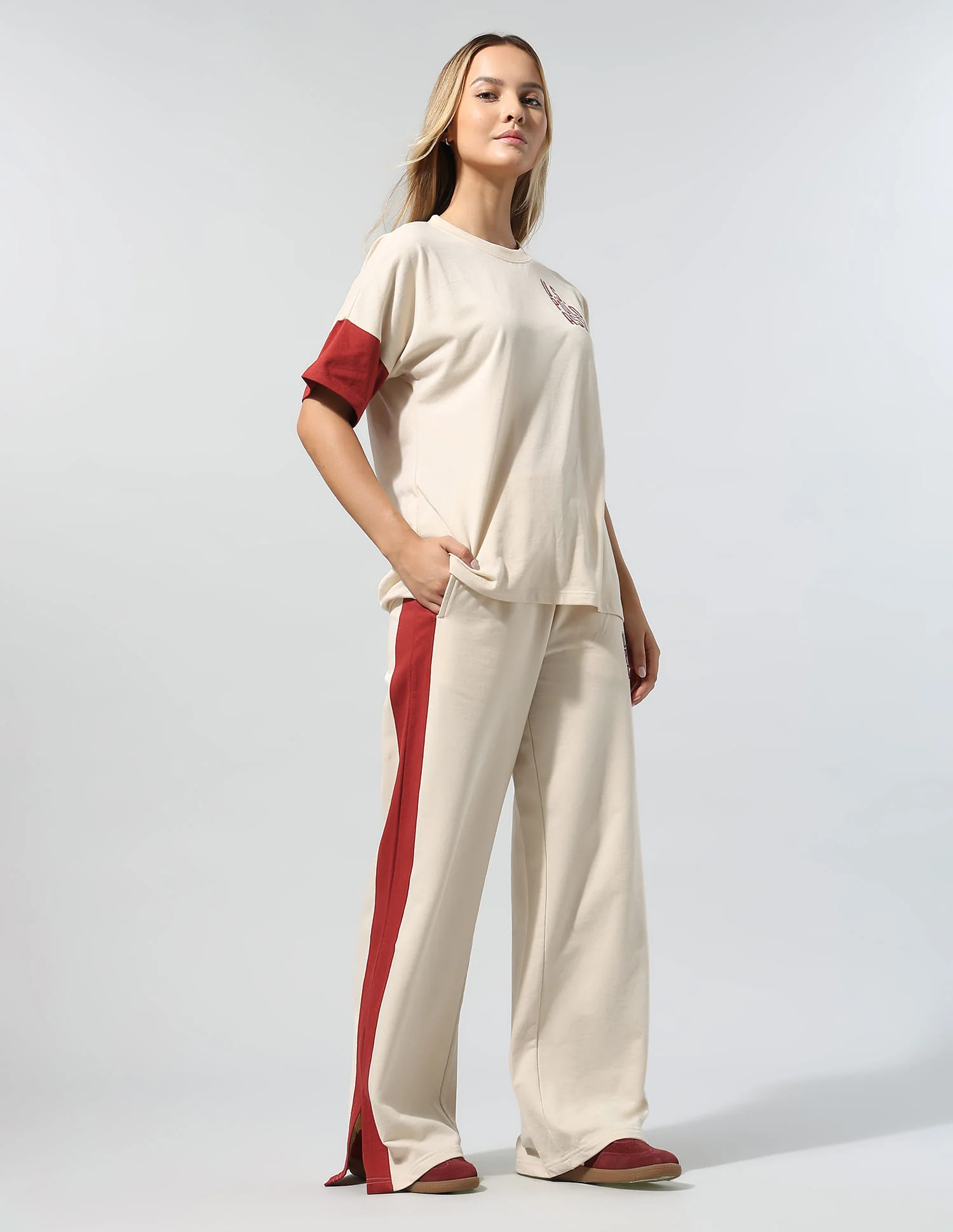 Polo Collar T-Shirt With Wide Leg Pants - Image 4