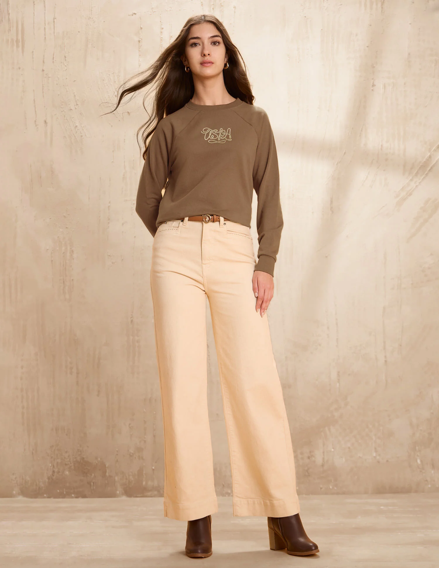 Raglan Fit Brand Printed Sweatshirt - Image 3