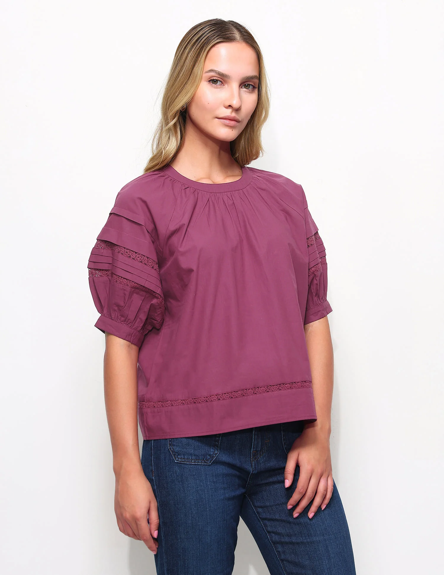 Raglan Sleeve Top With Pleats And Lace - Image 4