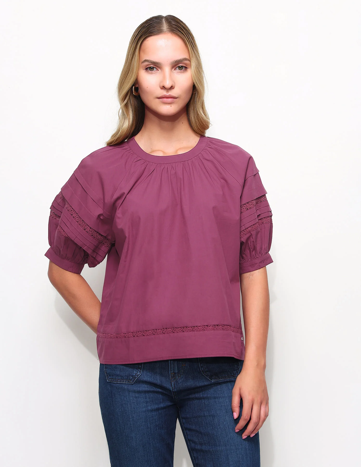 Raglan Sleeve Top With Pleats And Lace - Image 6