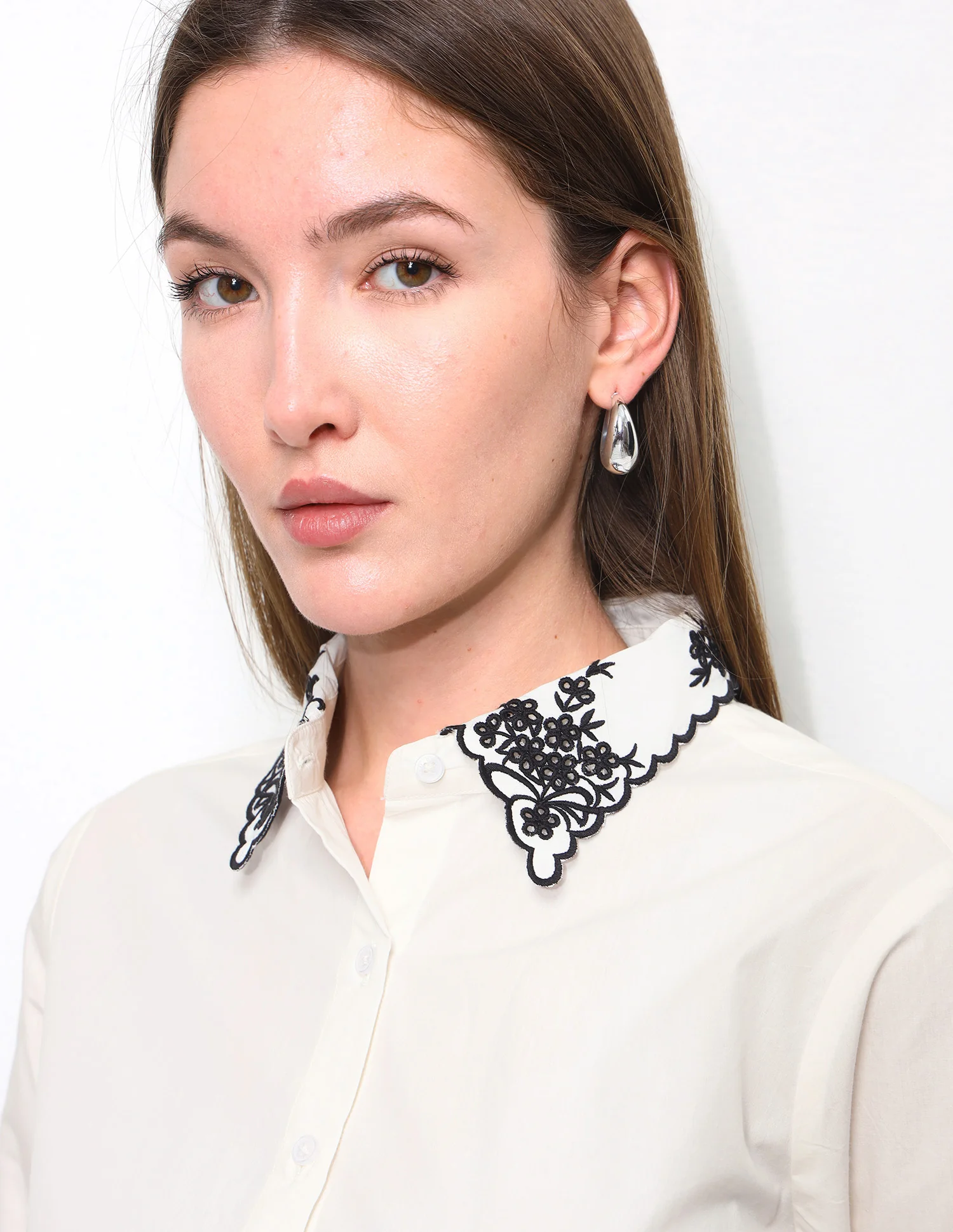 Regular Fit Embroidered Collar Shirt - Image 7