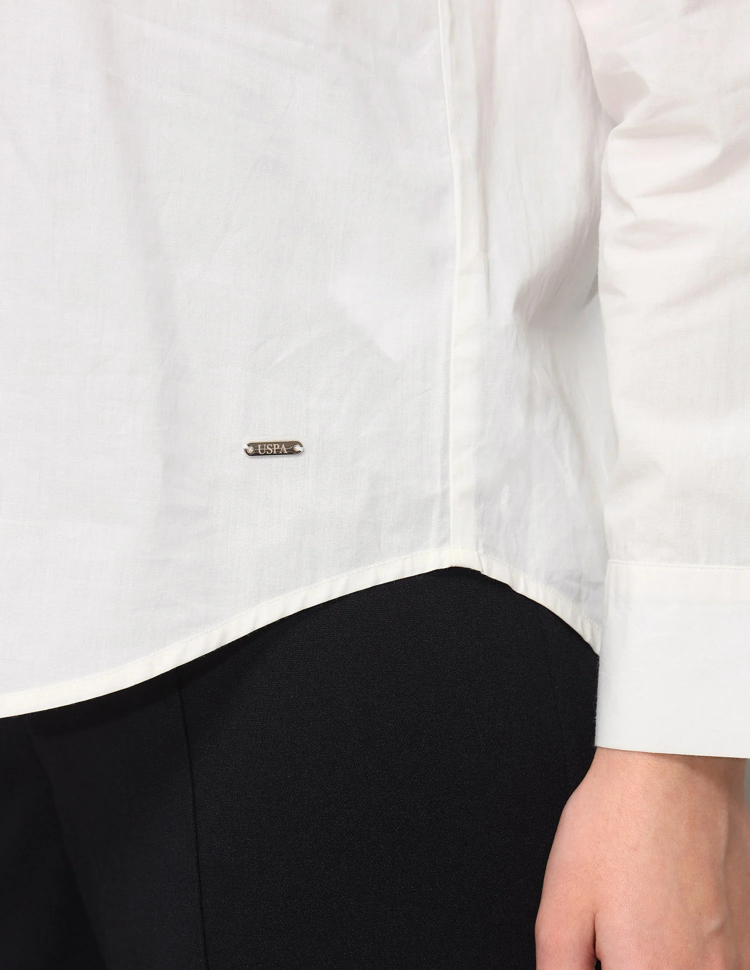 Regular Fit Embroidered Collar Shirt - Image 9