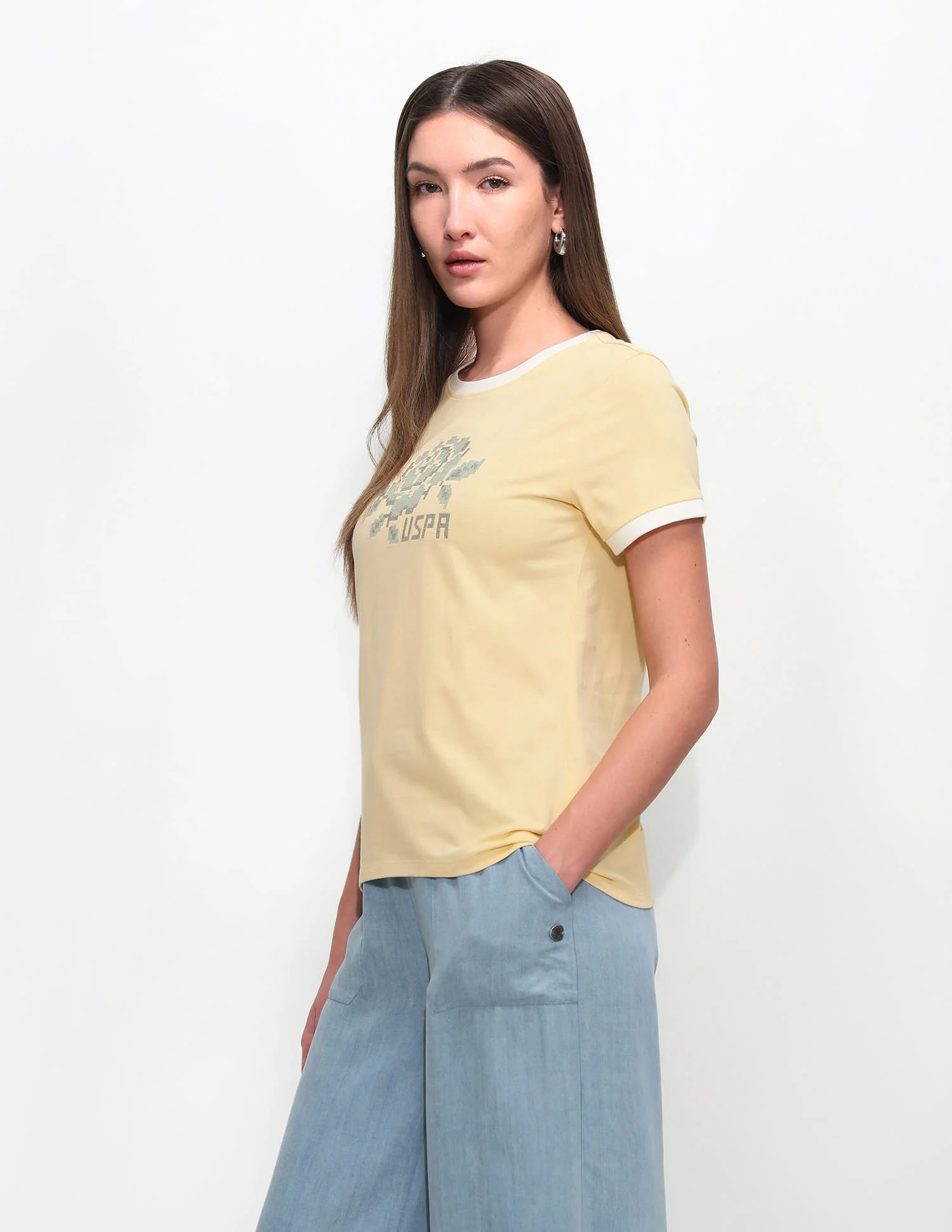 Regular Fit Floral Printed T-Shirt - Image 4