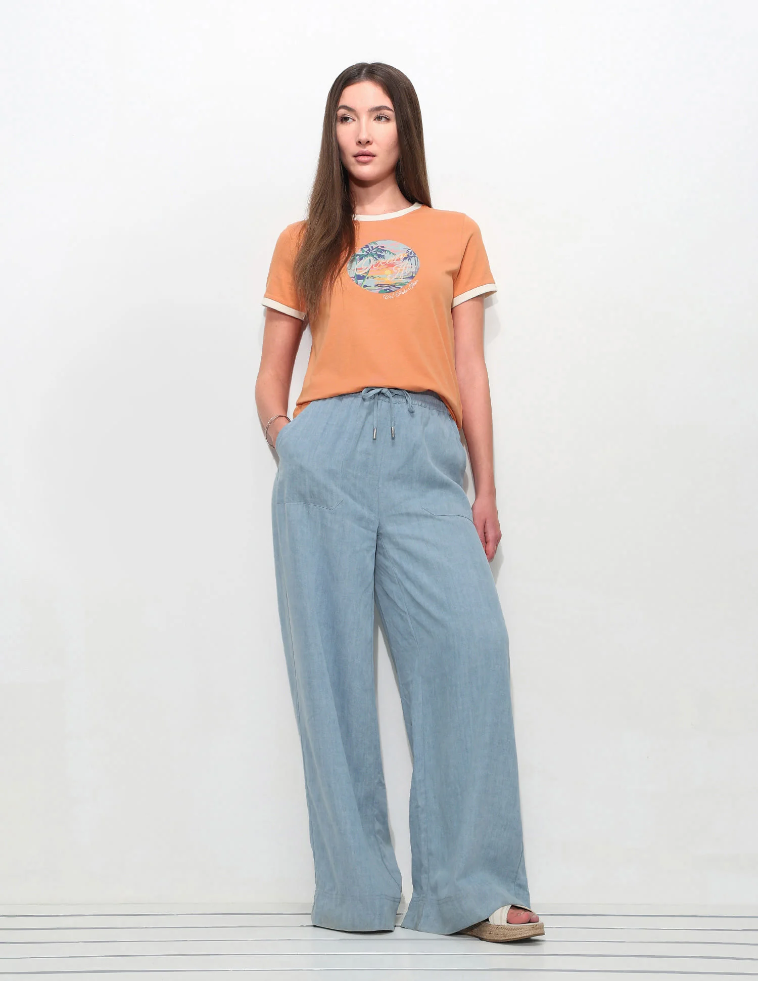 Regular Fit Graphic Printed T-Shirt - Image 10
