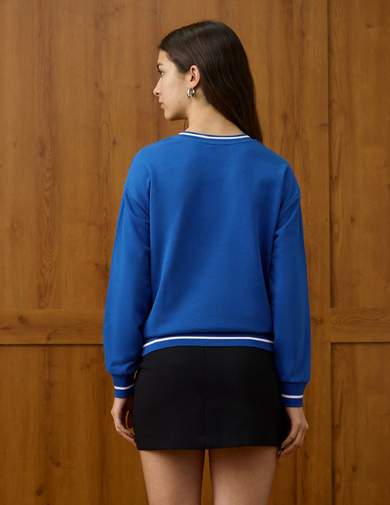 Regular Fit Solid Sweatshirt - Image 5