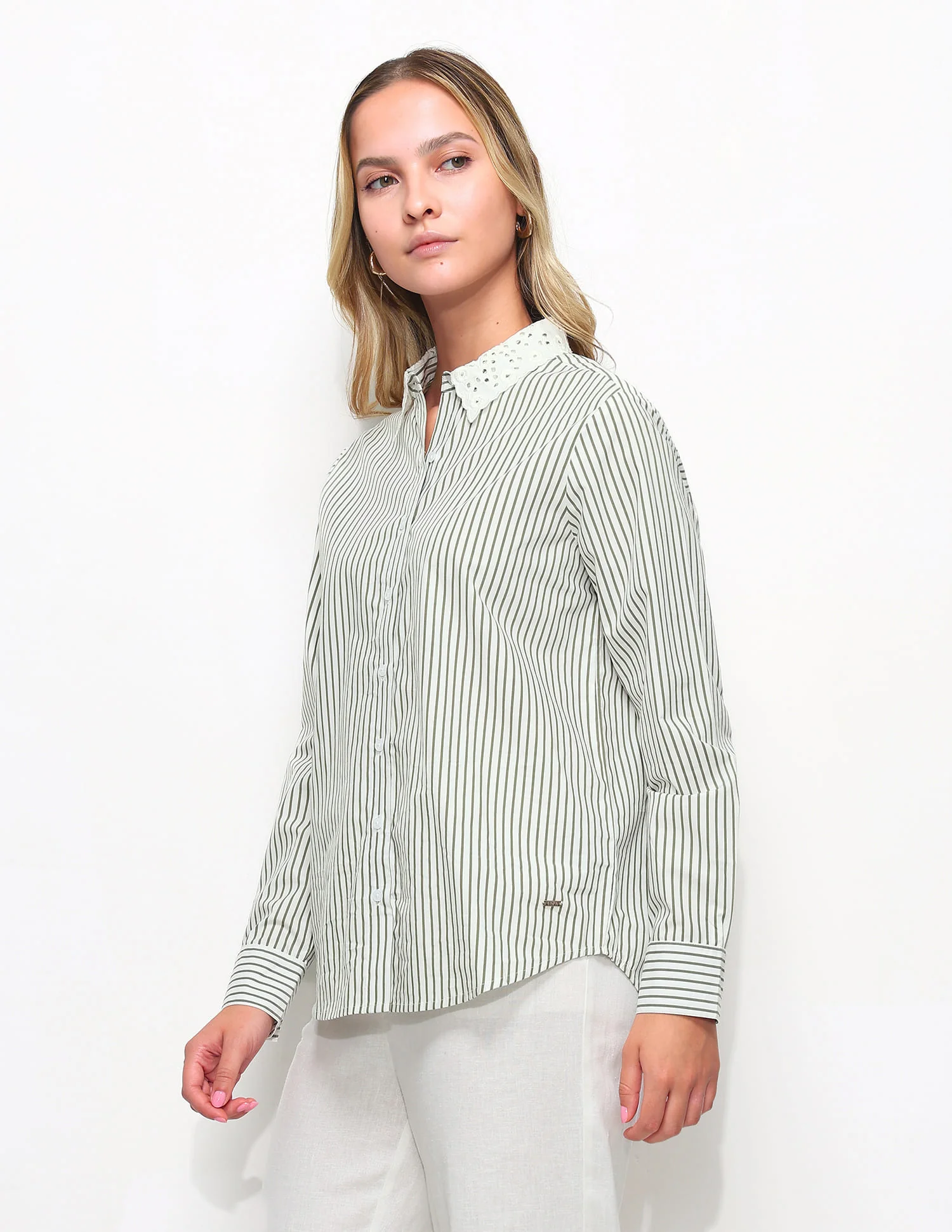 Regular Fit Striped Shirt With Schiffli Collar - Image 4