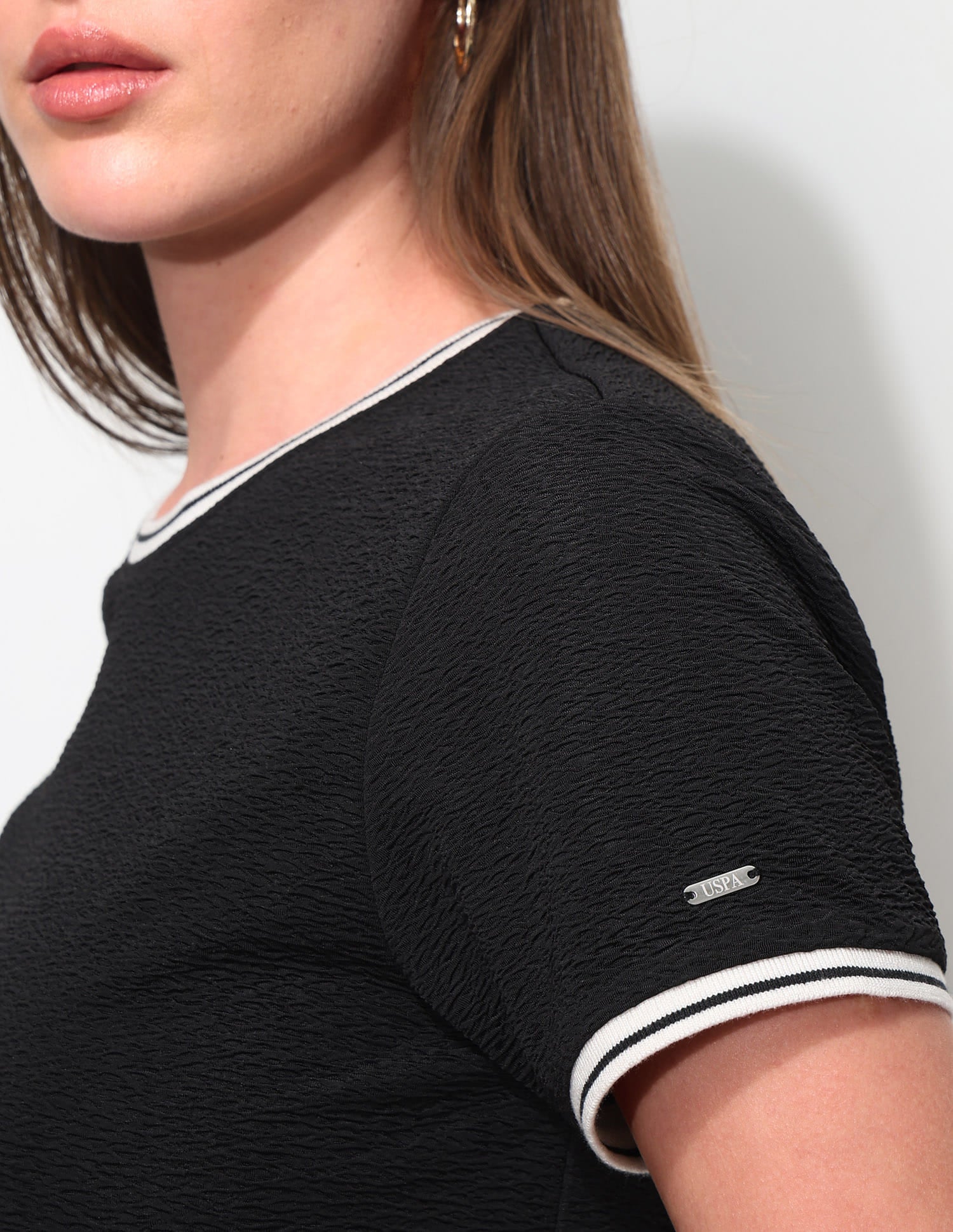 Regular Fit Textured T-Shirt - Image 10