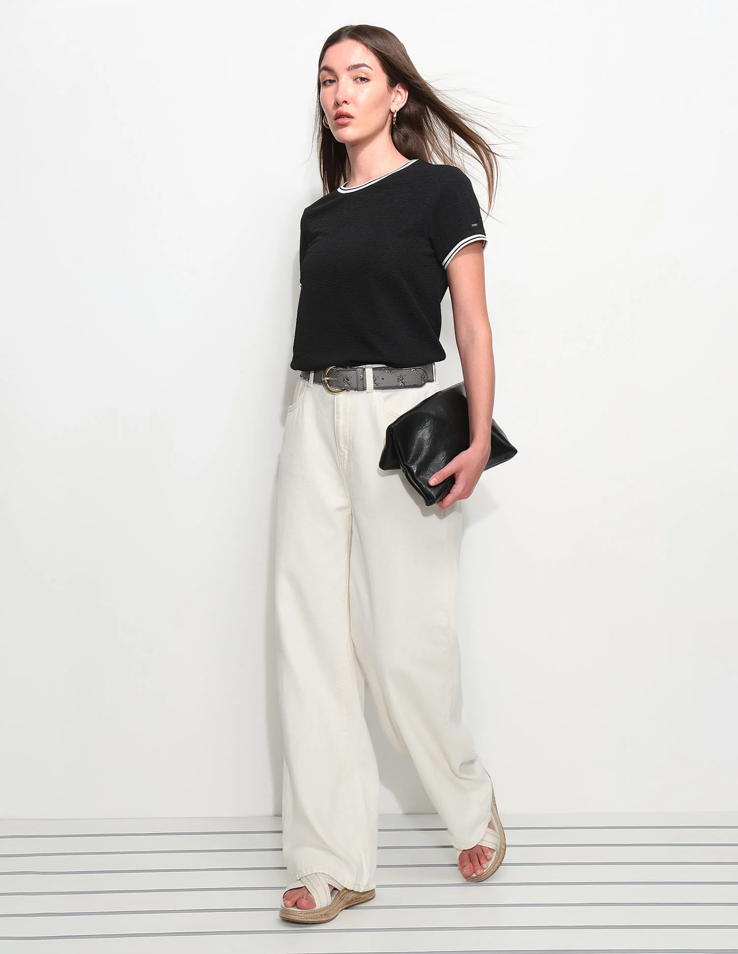 Regular Fit Textured T-Shirt - Image 3