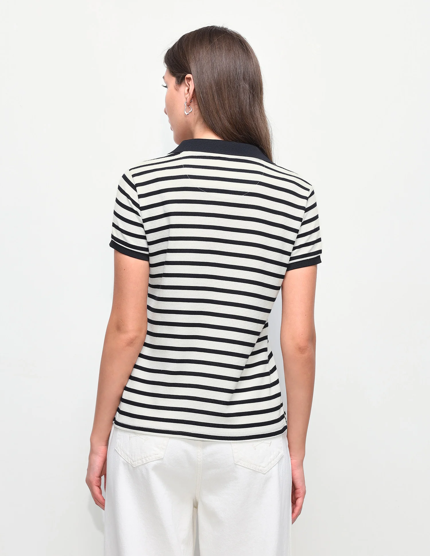 Self Design Horizontal Striped Regular Fit T-Shirt - Image 5