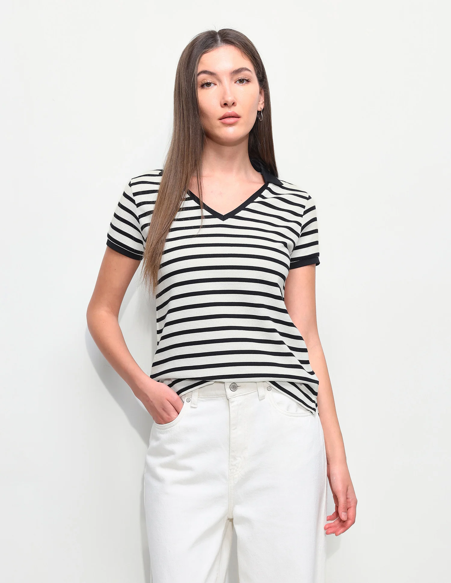 Self Design Horizontal Striped Regular Fit T-Shirt - Image 6