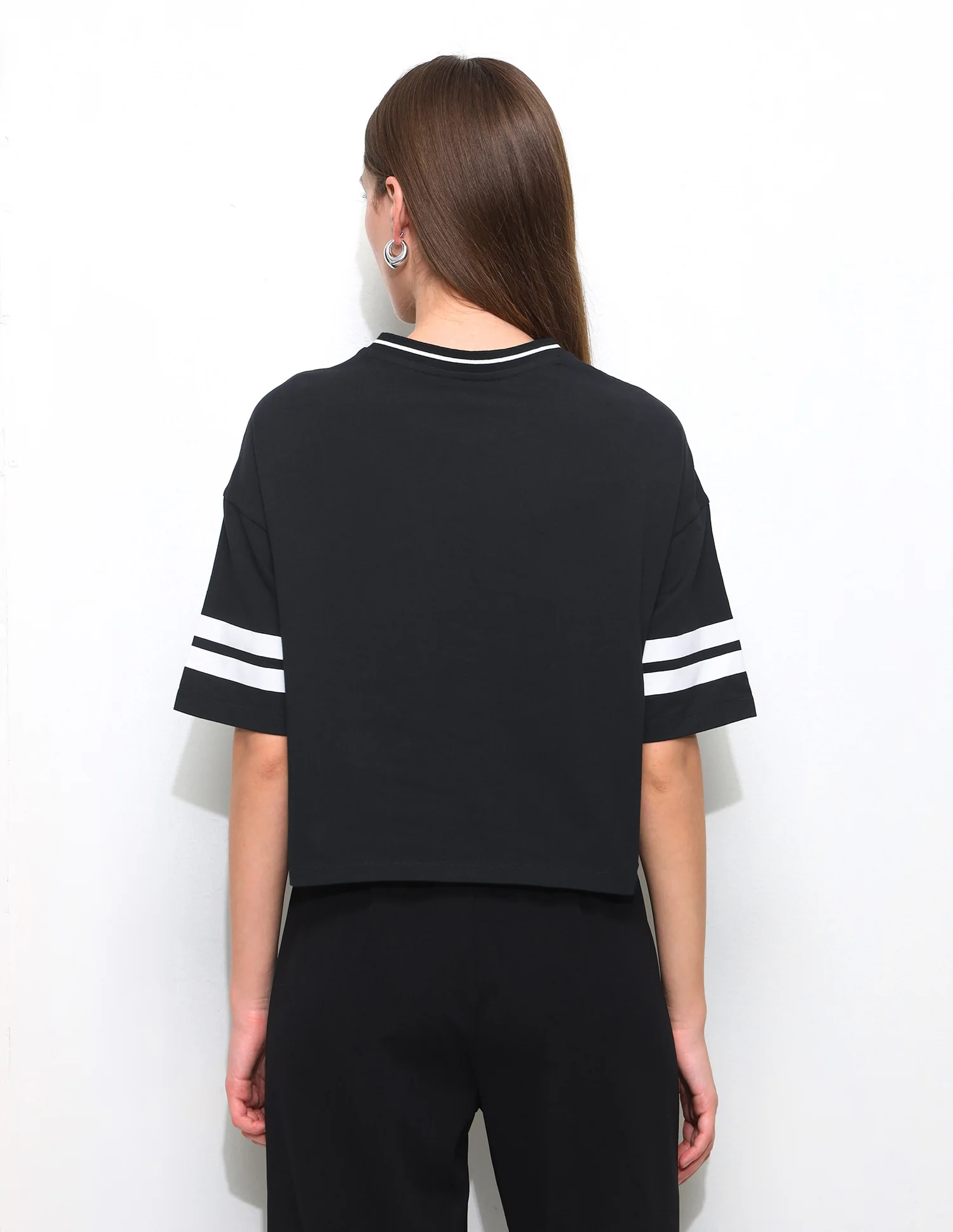 Solid Boxy Fit Varsity T-Shirt - Image 5