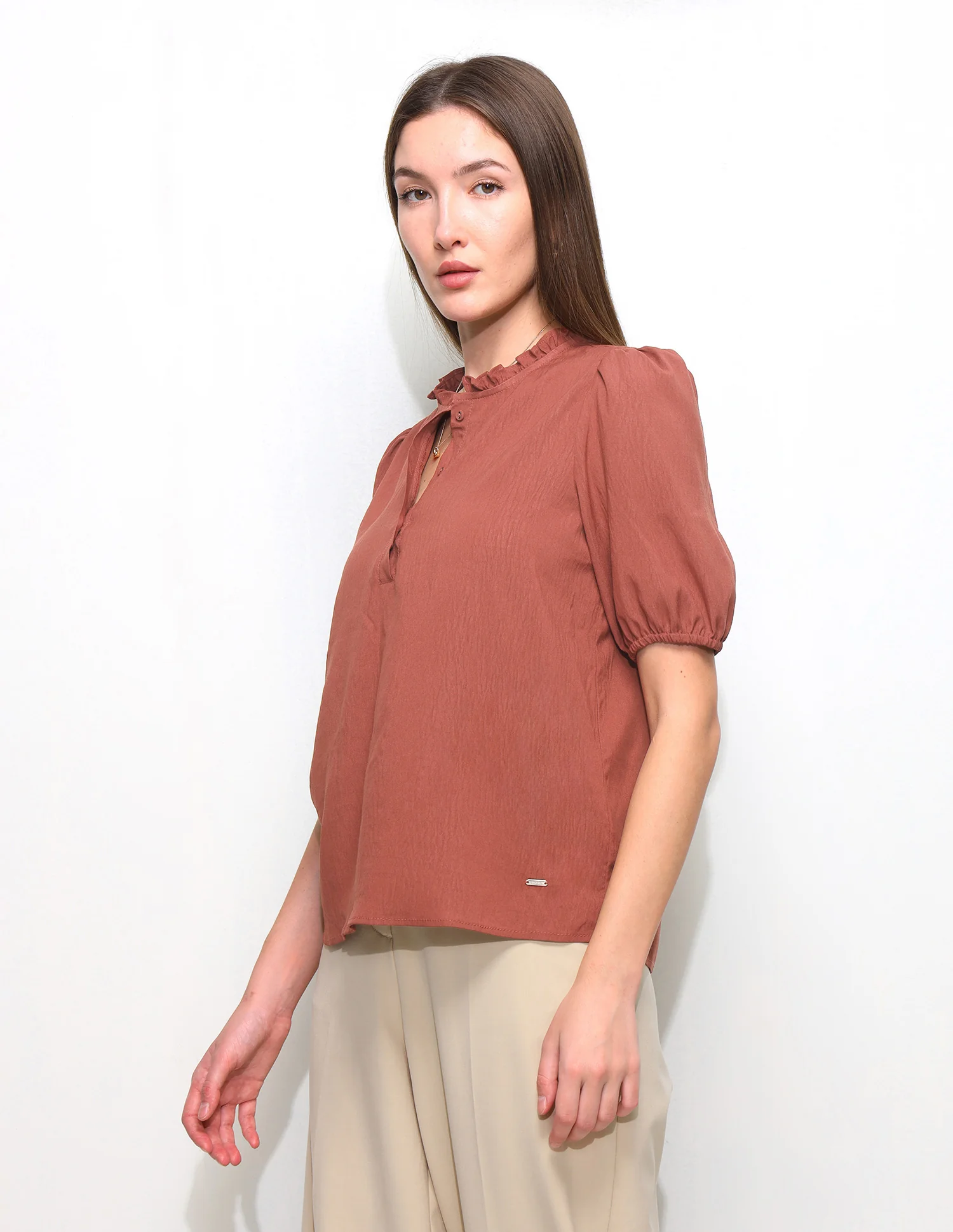 Solid Ruffle Neck Puff Sleeve Top - Image 4