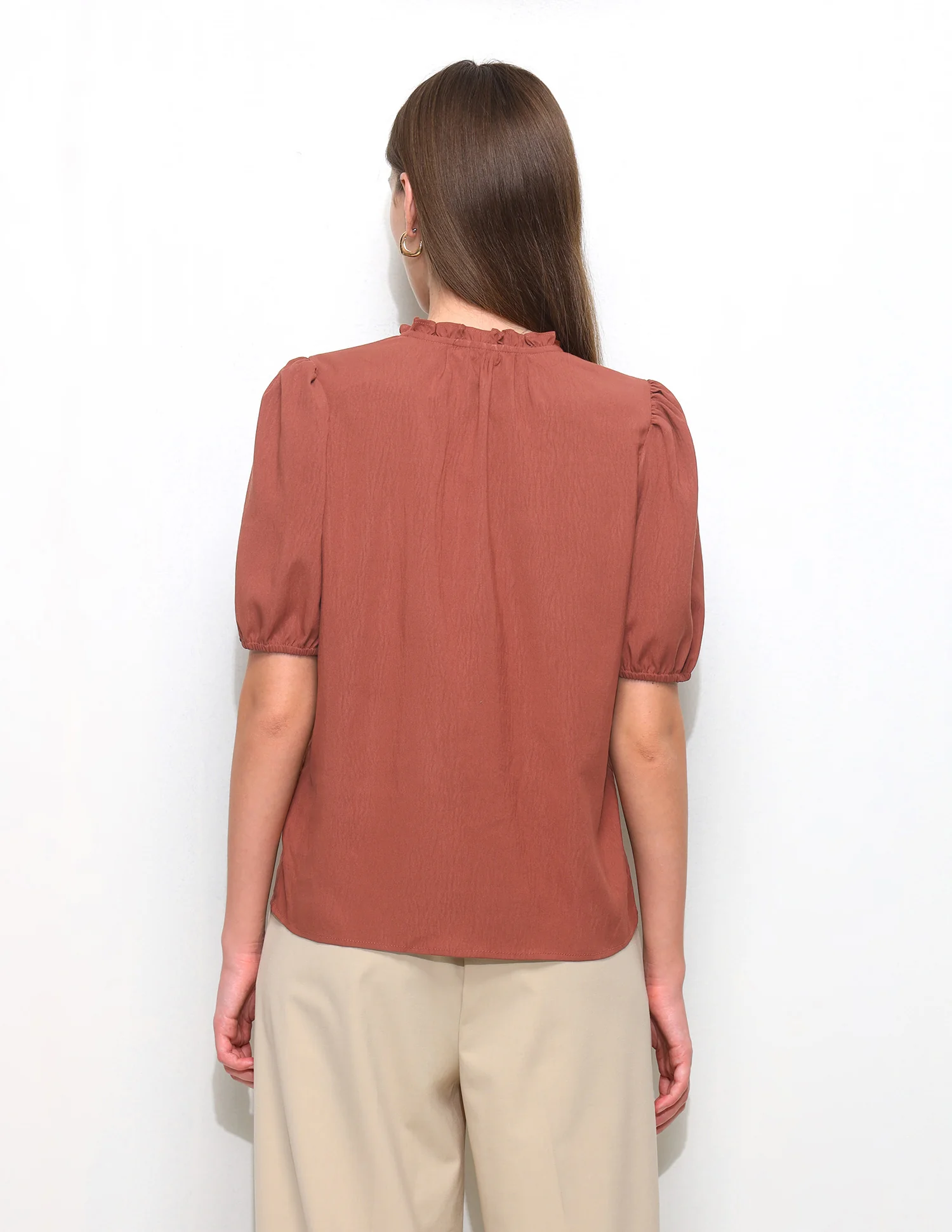 Solid Ruffle Neck Puff Sleeve Top - Image 5