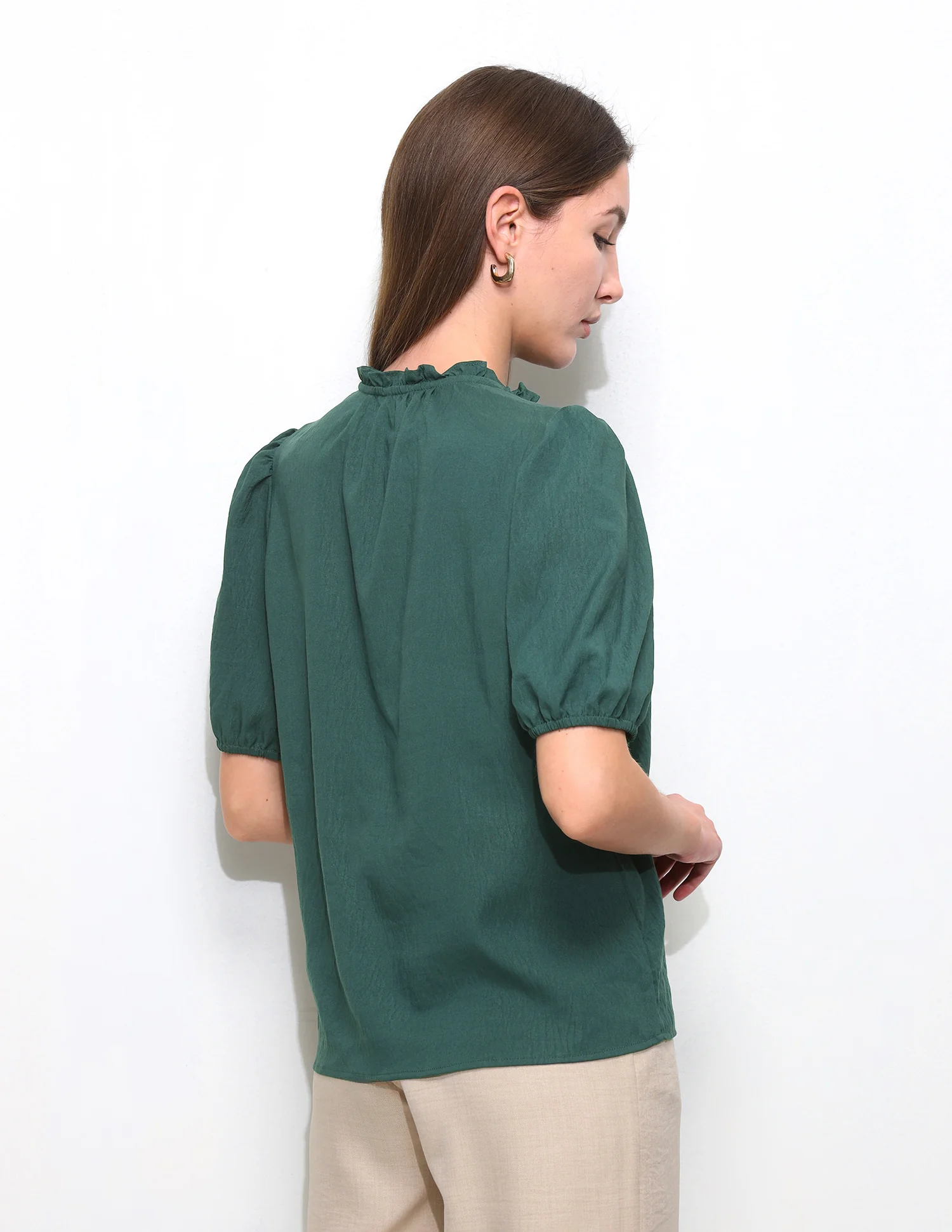 Solid Ruffle Neck Puff Sleeve Top - Image 5
