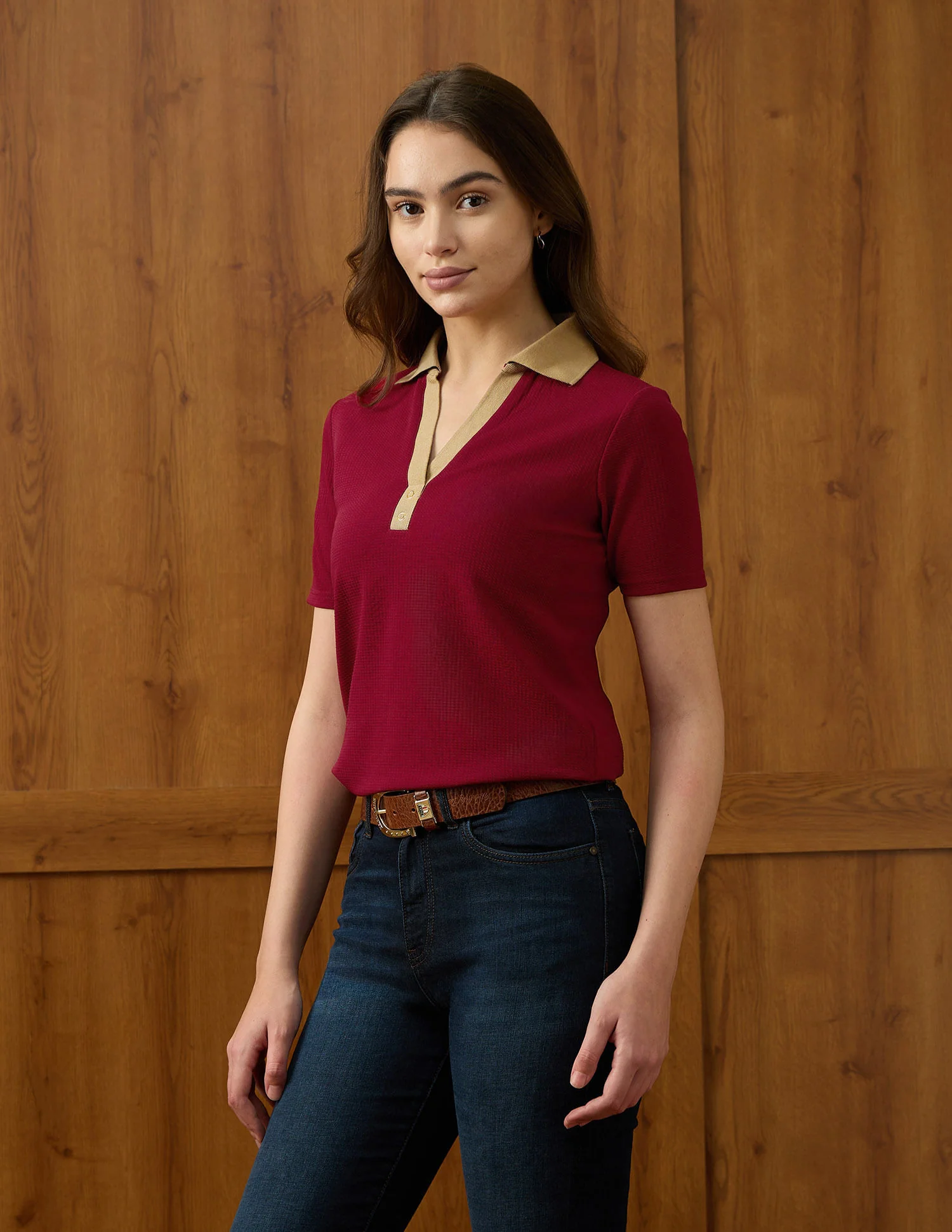 Textured Contrast  Collar Regular Fit Polo Shirt - Image 4