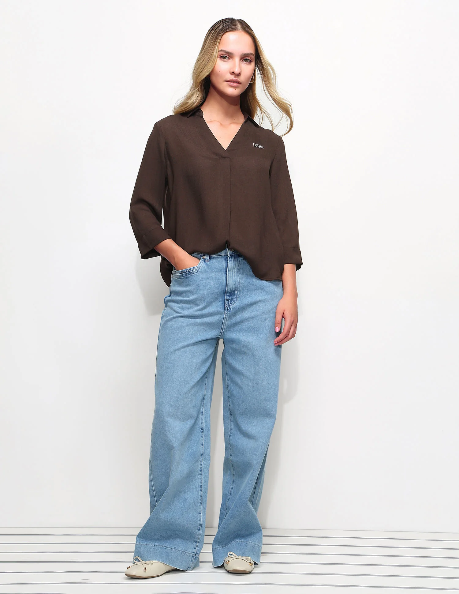 Textured Knotch Collar Top - Image 3