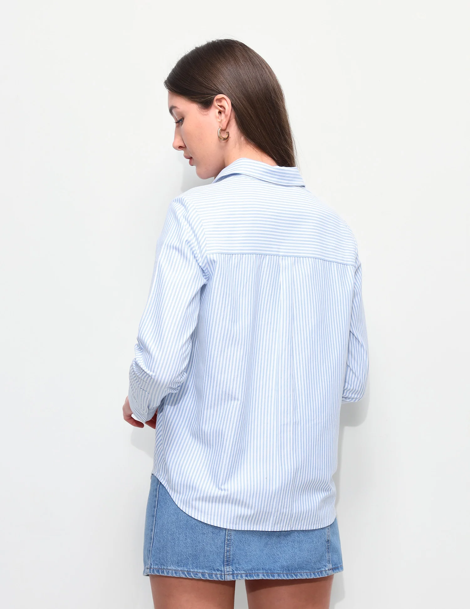 Vertical Striped Regular Fit Shirt - Image 5