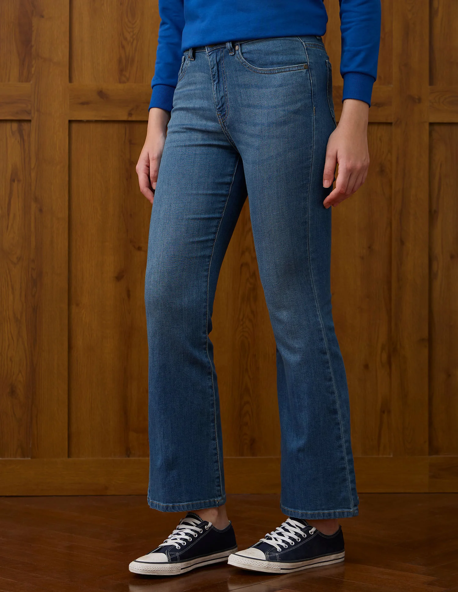 High Rise Flared Fit Jeans - Image 4