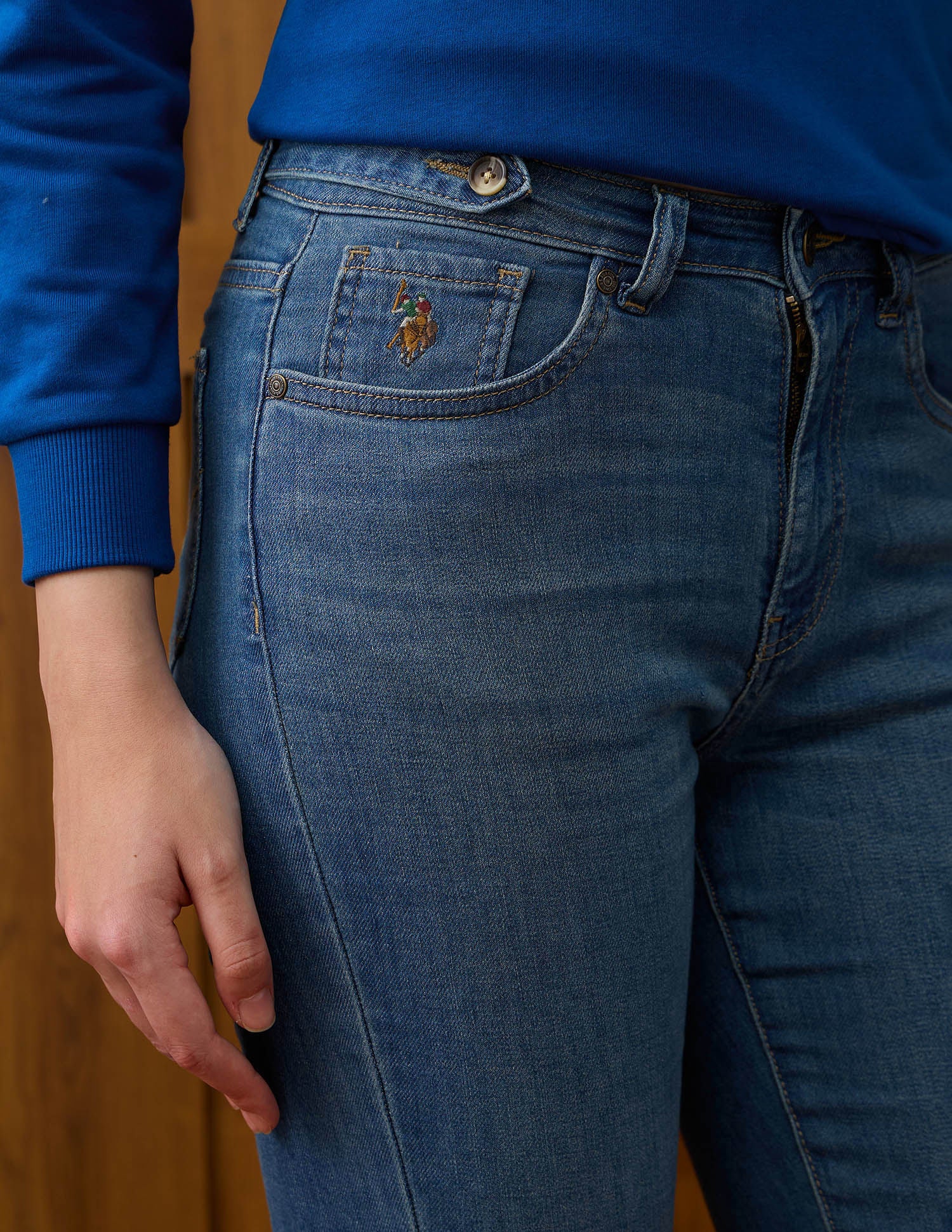 High Rise Flared Fit Jeans - Image 7